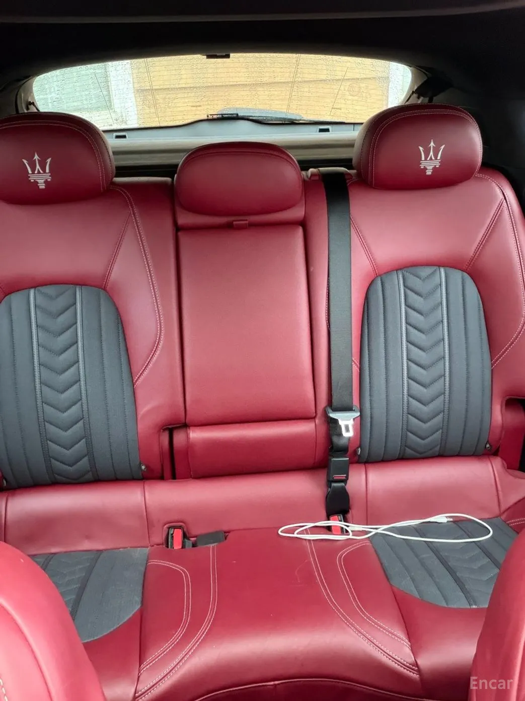Maserati Levante превью 14