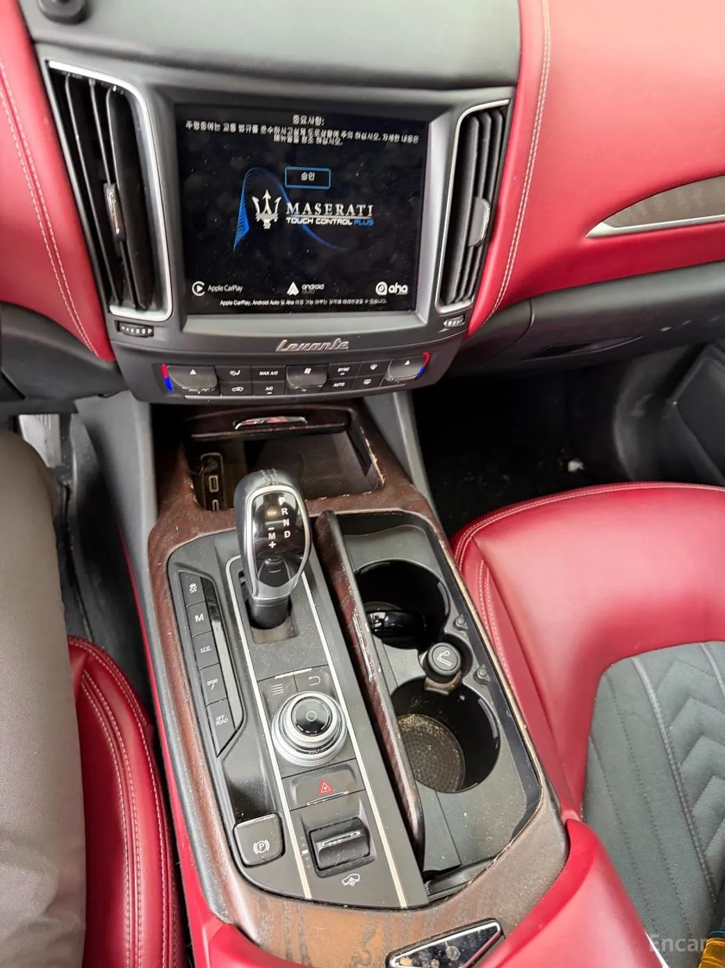 Maserati Levante превью 16
