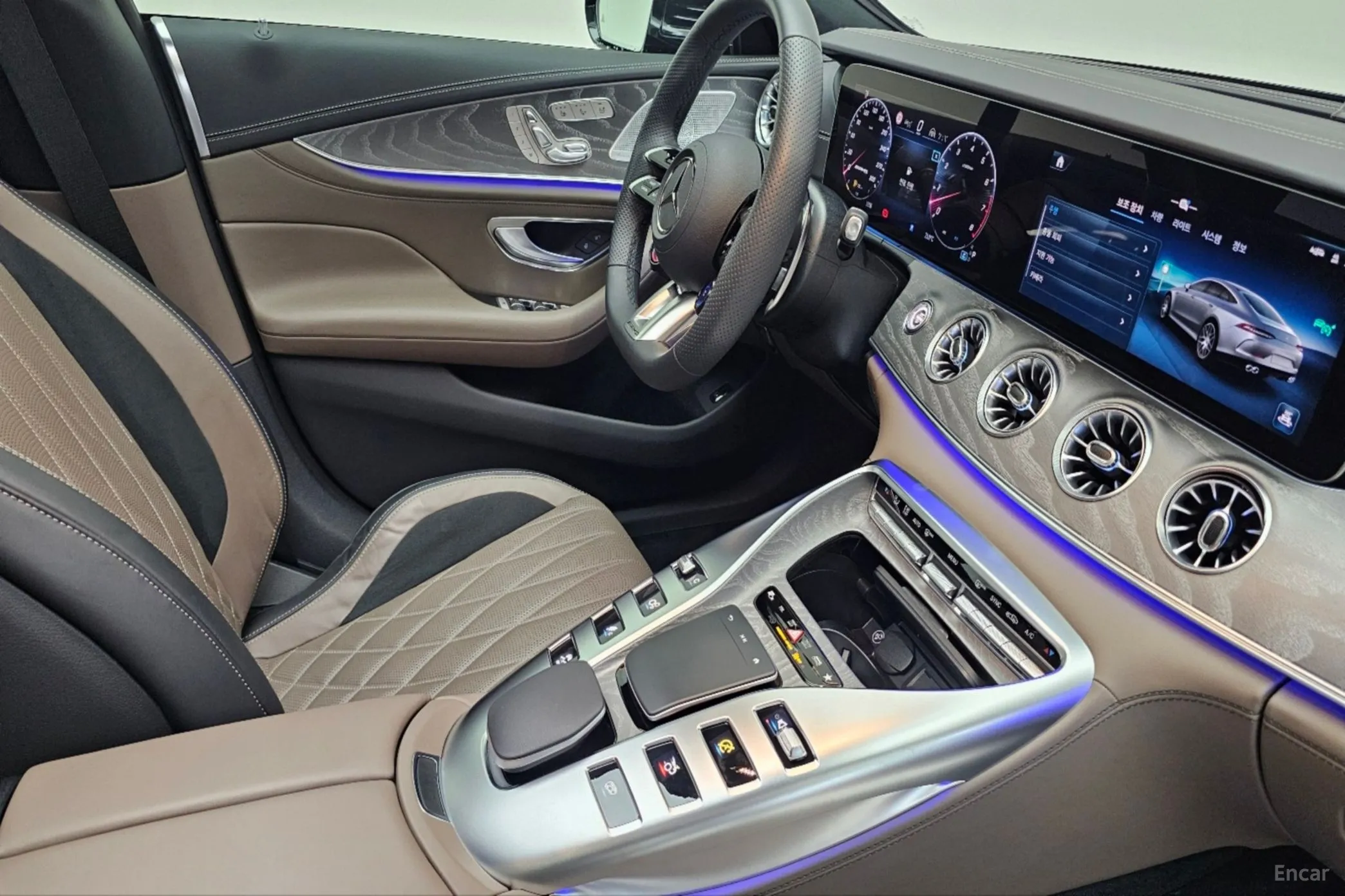 Mercedes Benz AMG GT превью 14