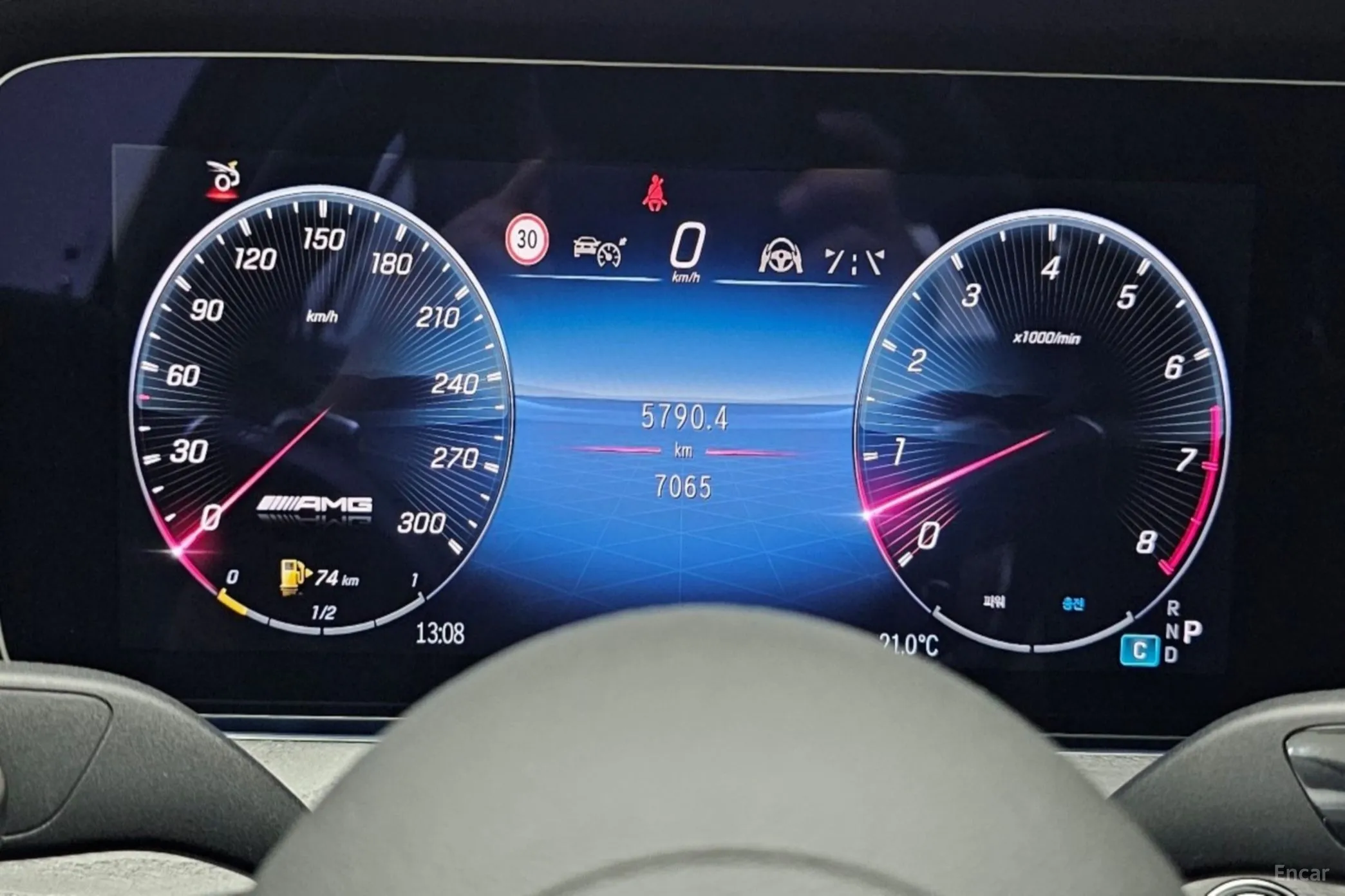 Mercedes Benz AMG GT превью 20