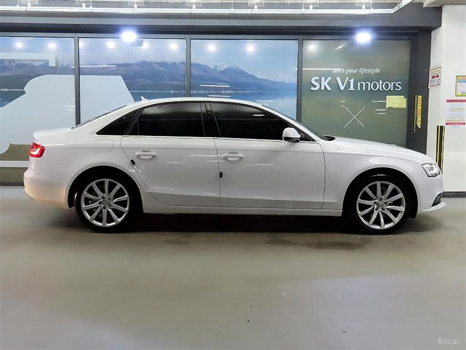 Audi New A4 превью 3