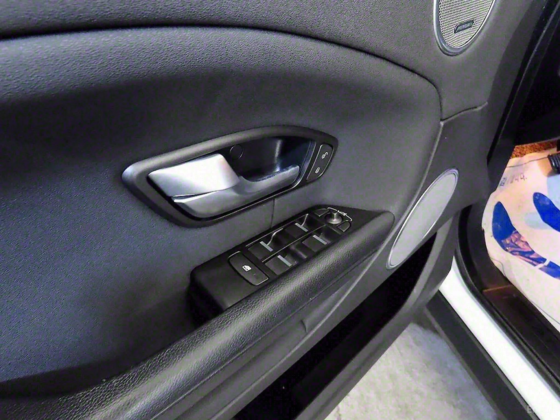 Land Rover Range Rover Evoque превью 13
