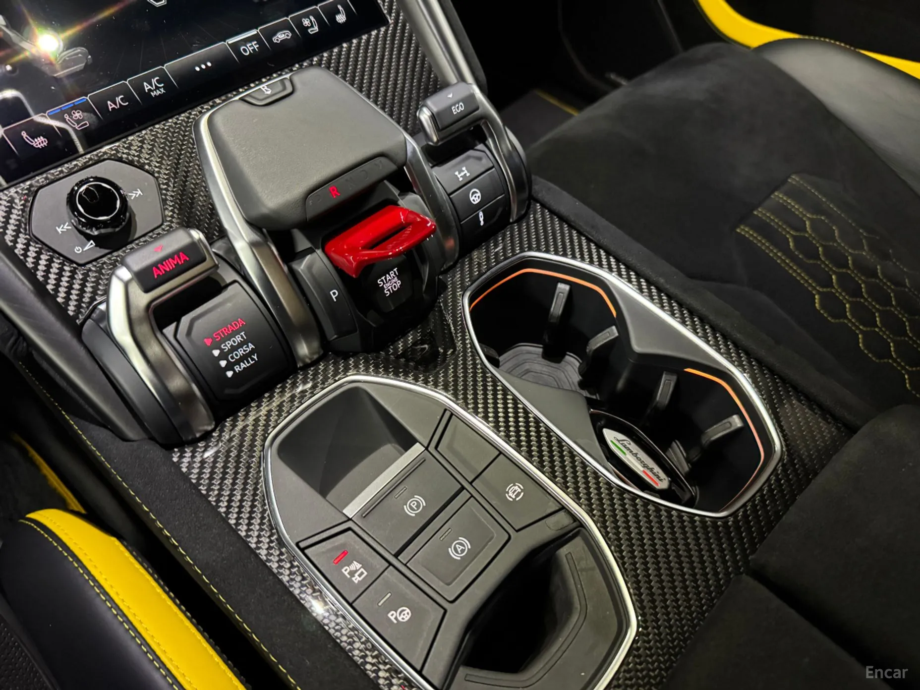 Lamborghini Urus превью 10