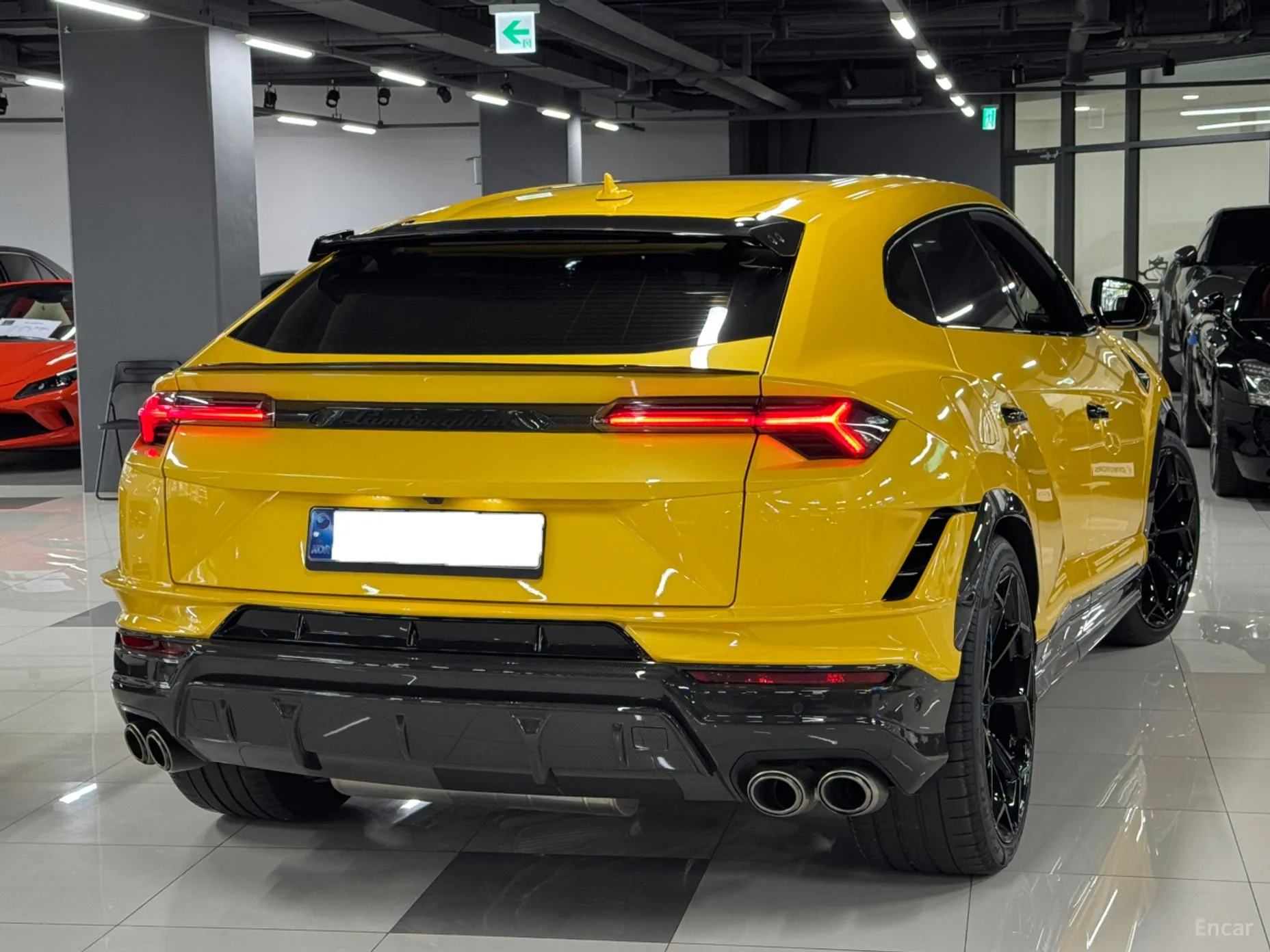 Lamborghini Urus превью 3
