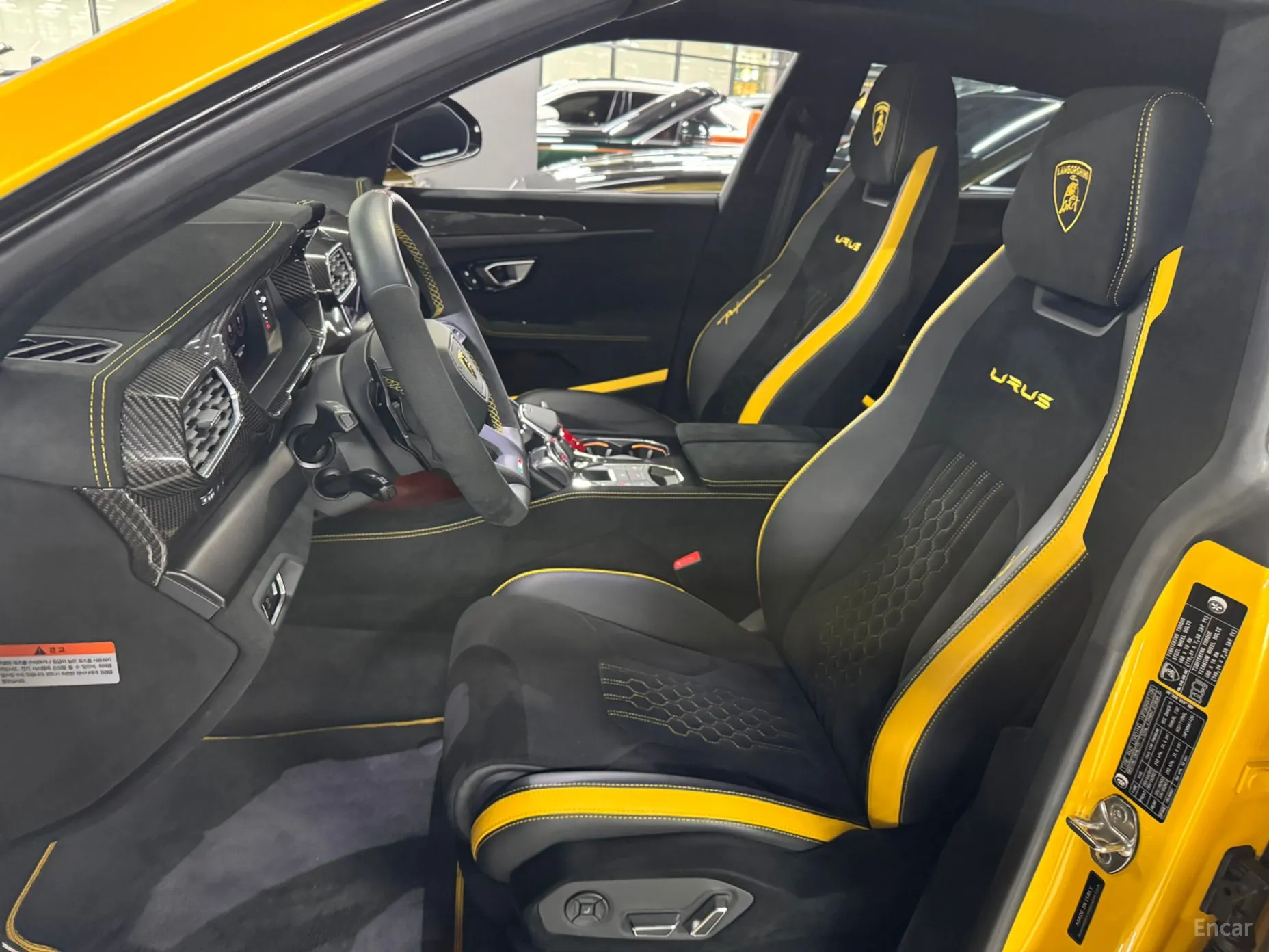 Lamborghini Urus превью 7