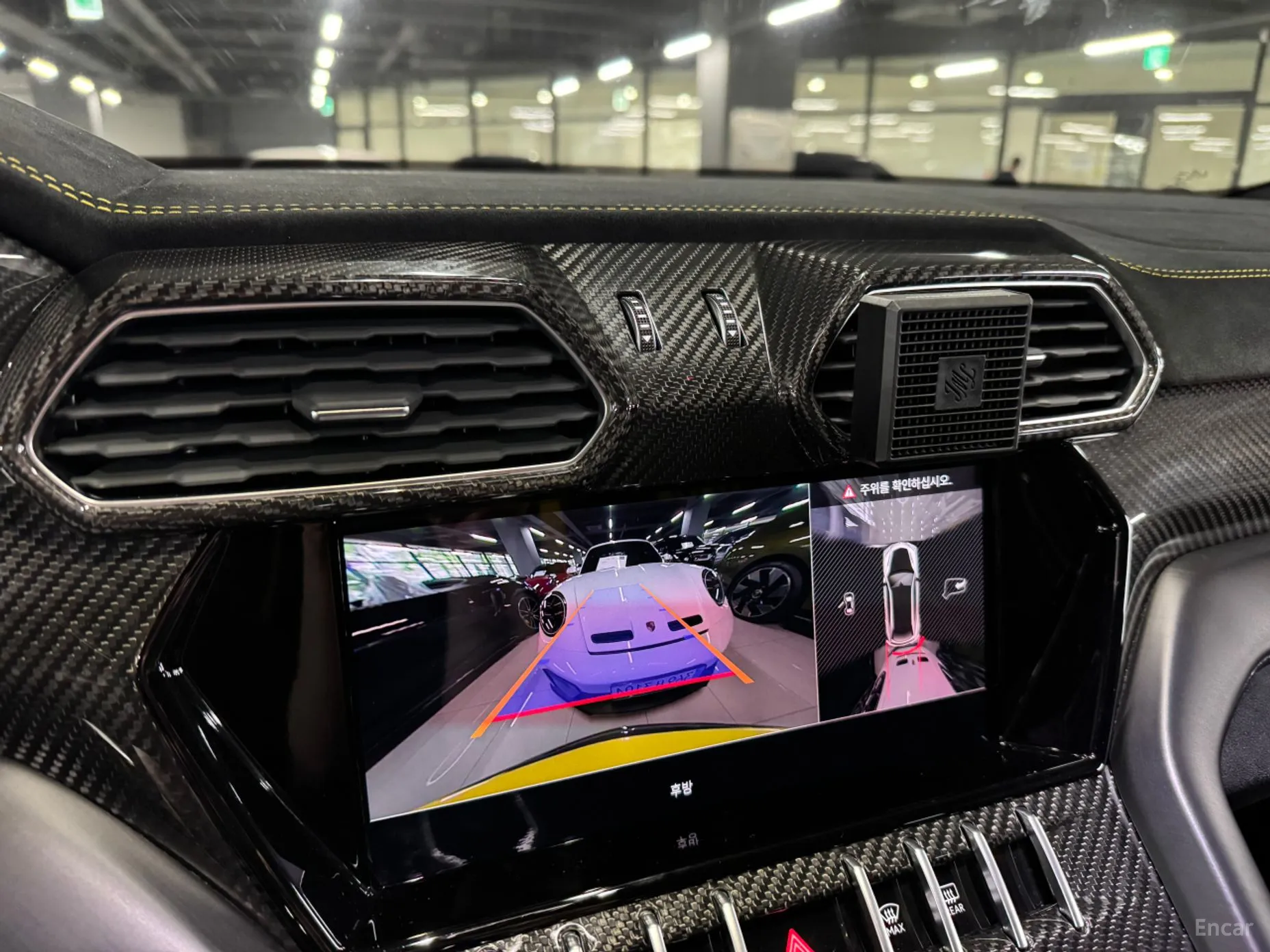 Lamborghini Urus превью 8