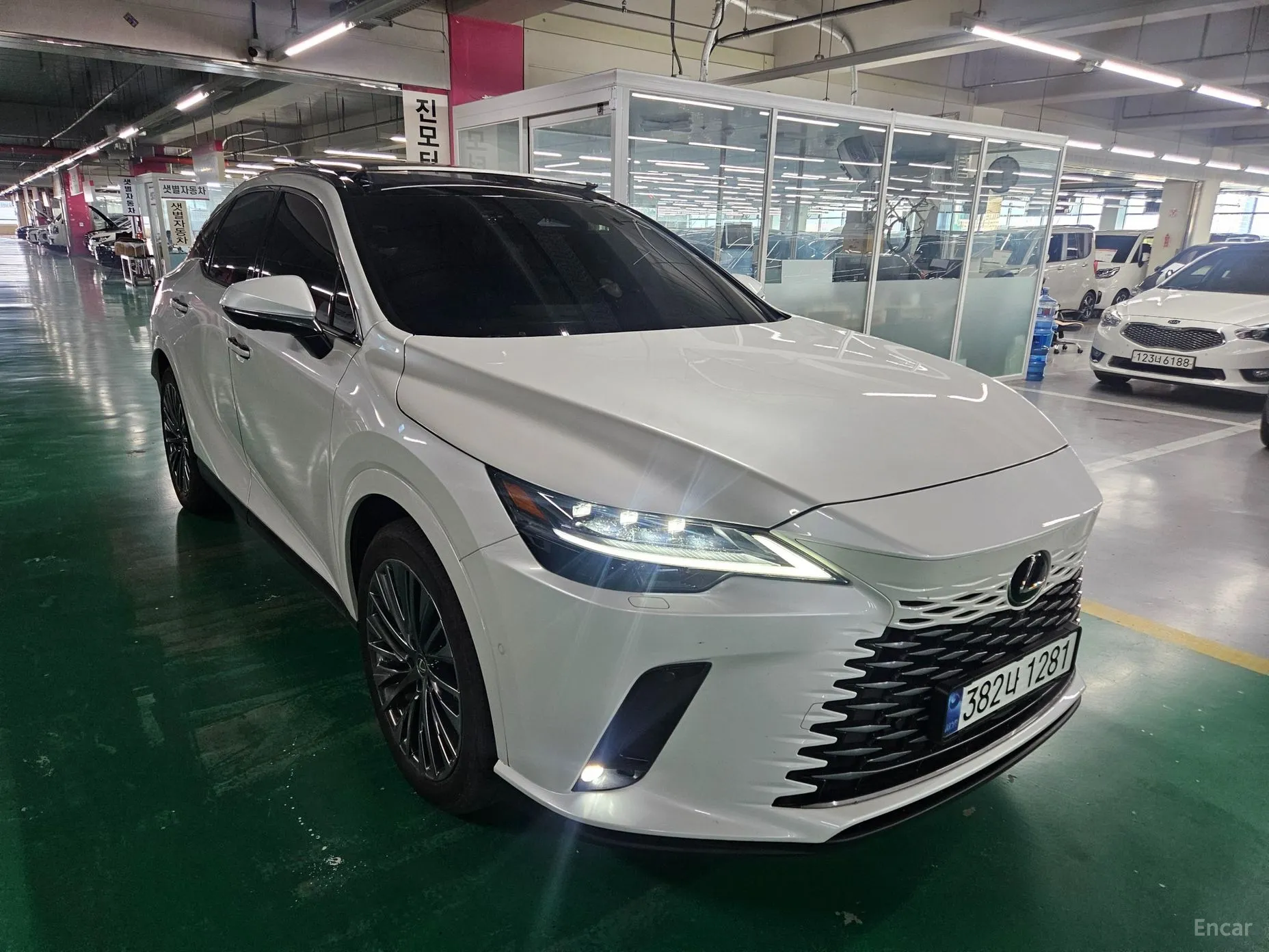 Lexus RX350h 5th Generation превью 4