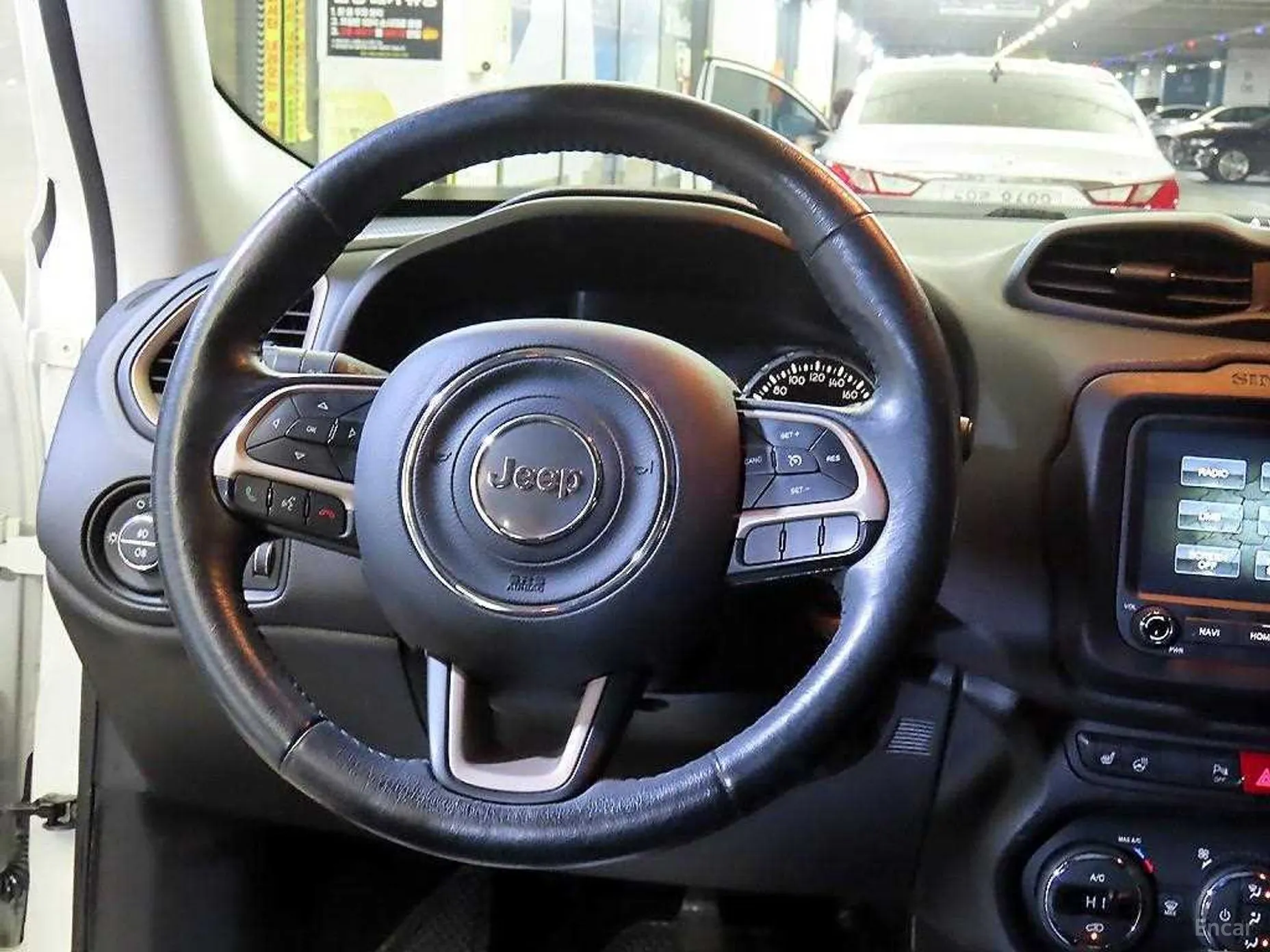 Jeep Renegade превью 8