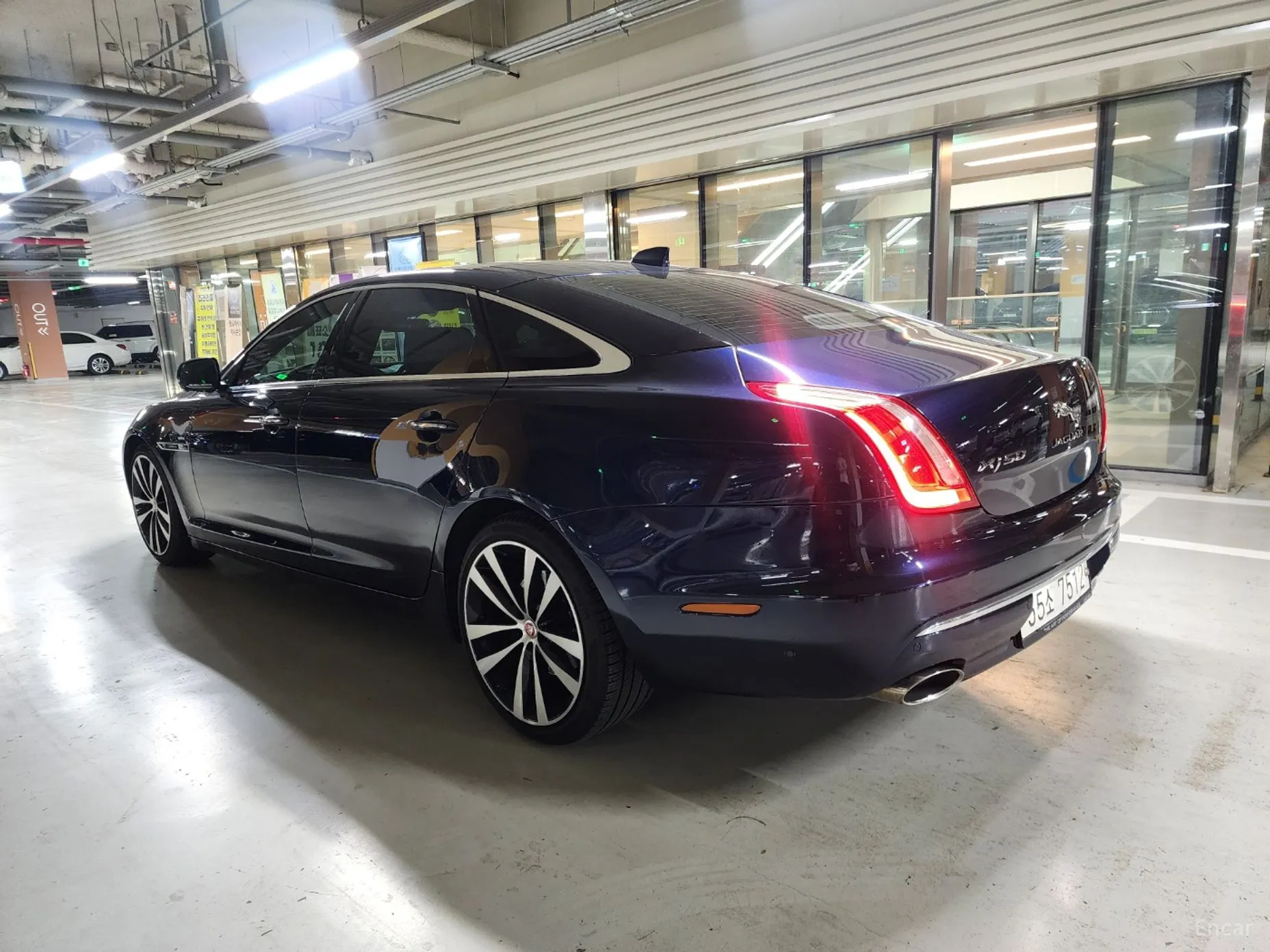 Jaguar All New XJ превью 4