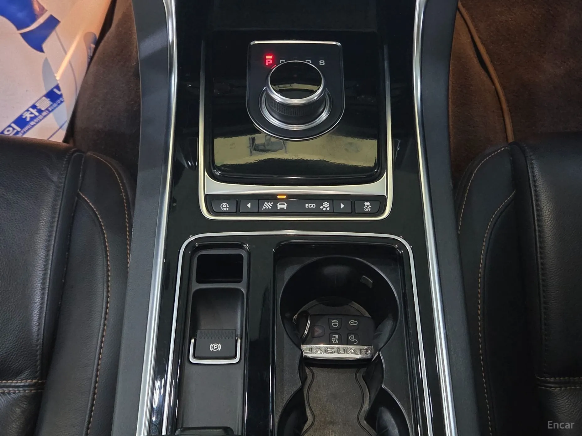 Jaguar XE превью 13