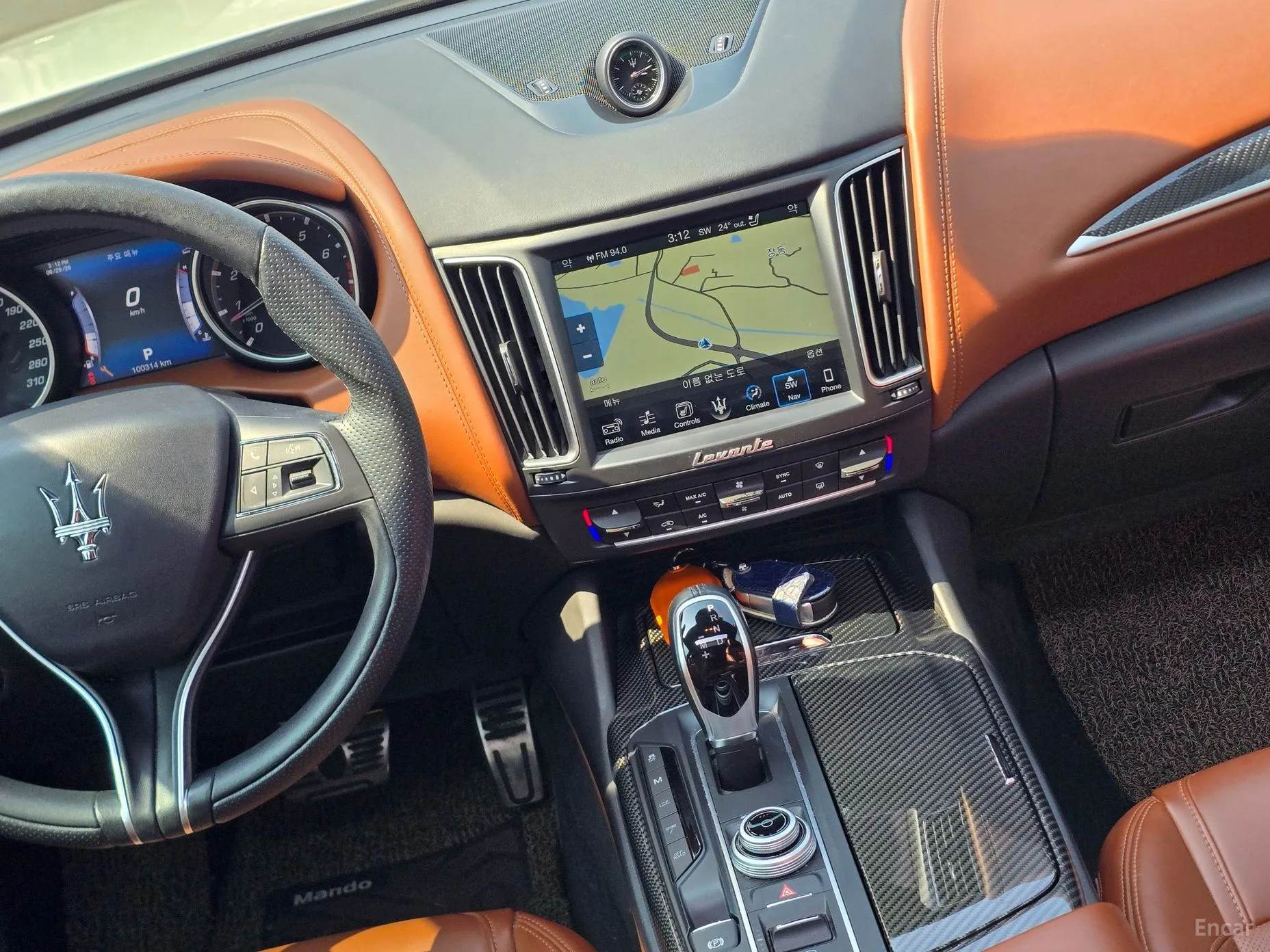 Maserati Levante превью 12