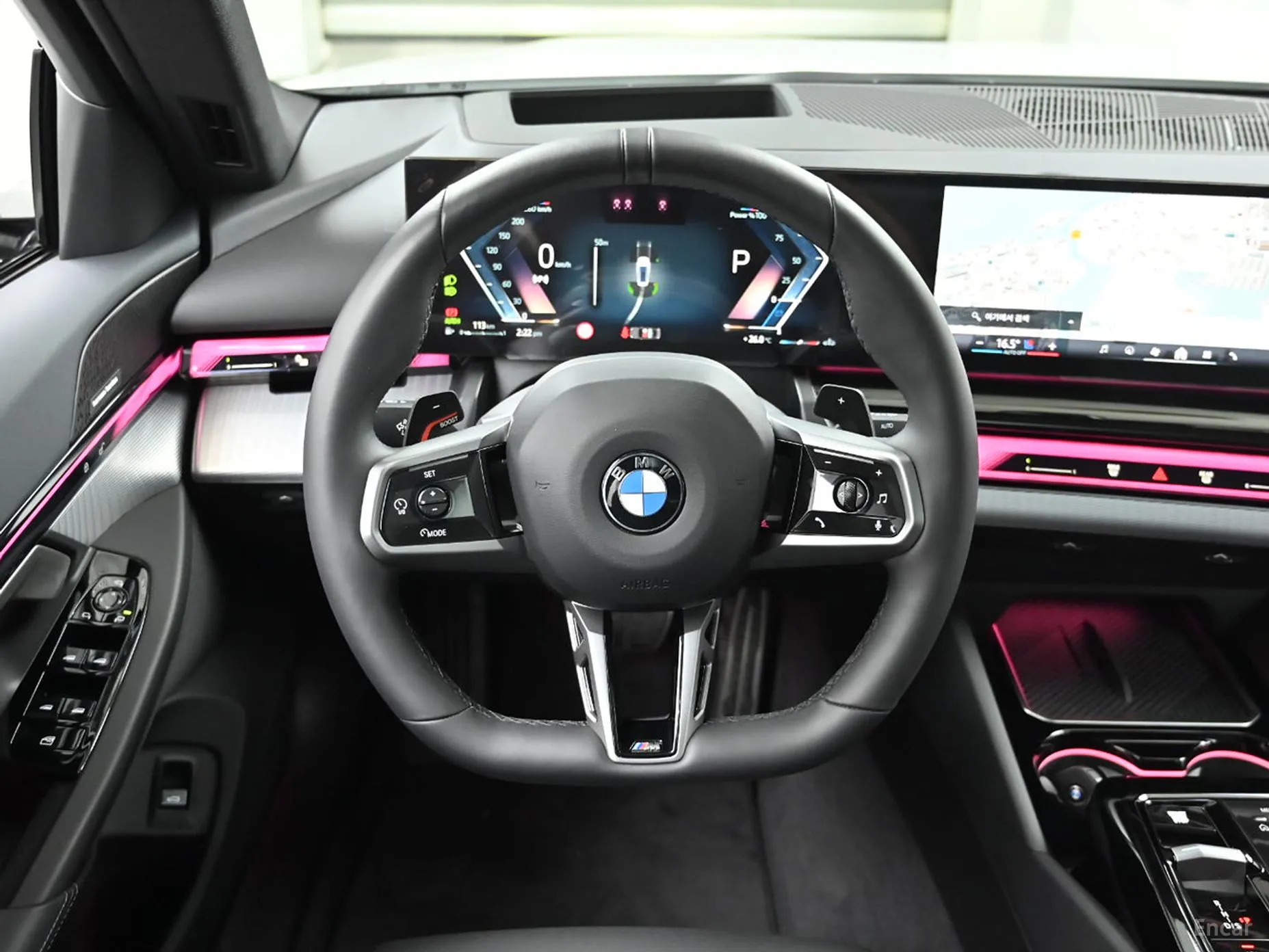 BMW 5 Series (G60) превью 13