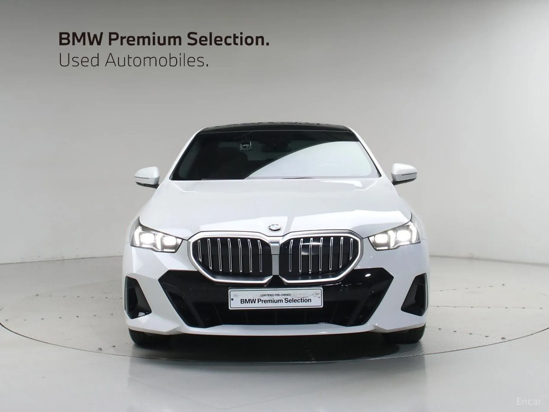 BMW 5 Series (G60) превью 3