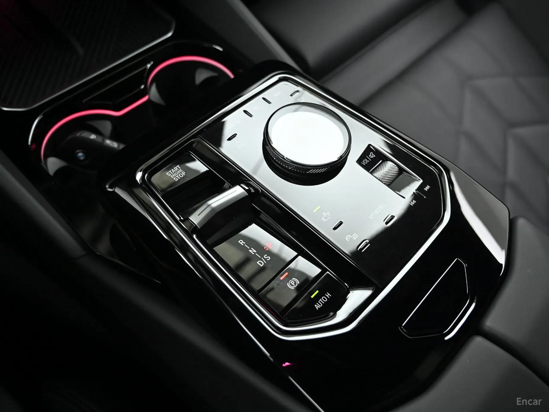 BMW 5 Series (G60) превью 9