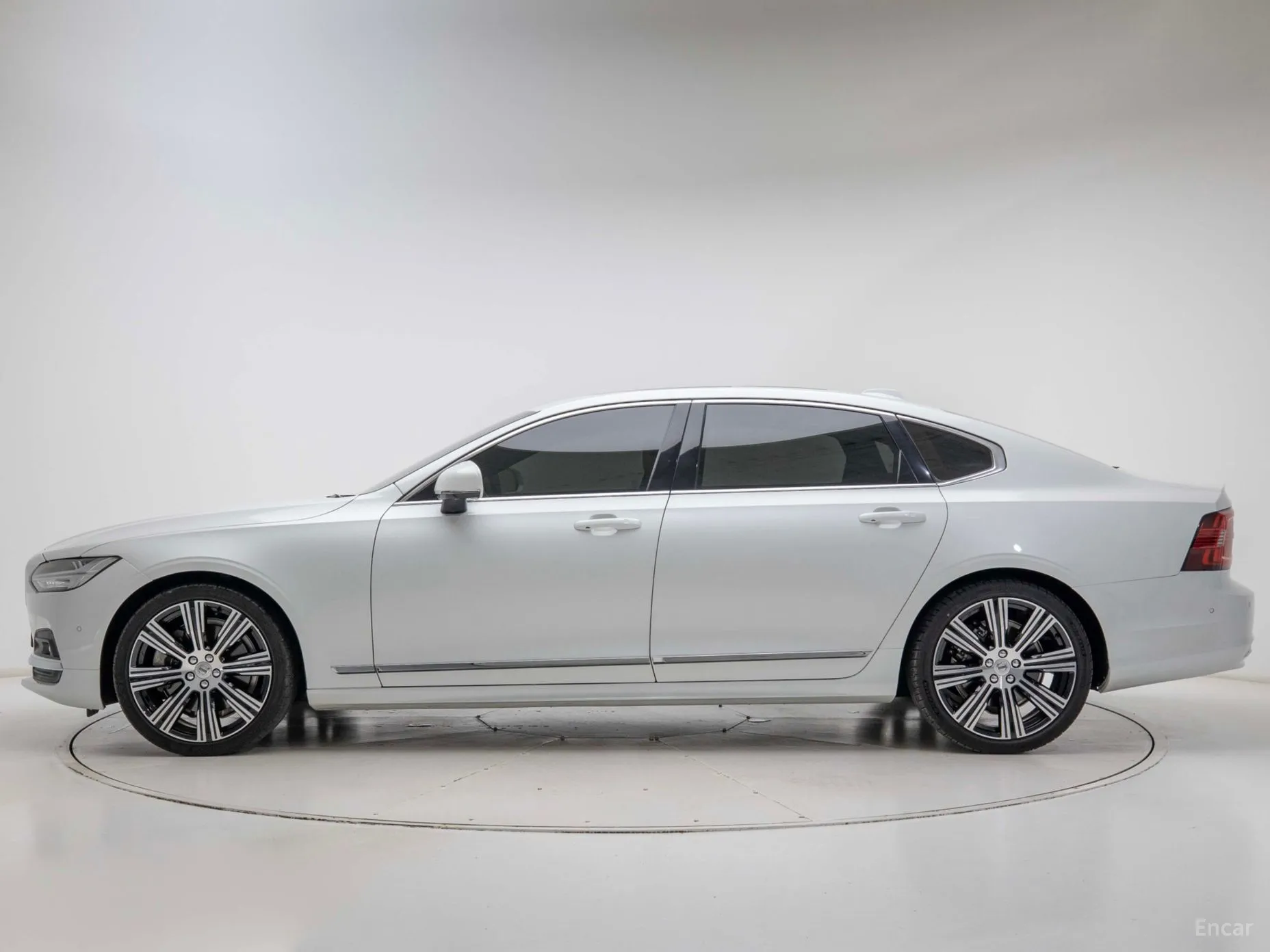 Volvo S90 превью 3