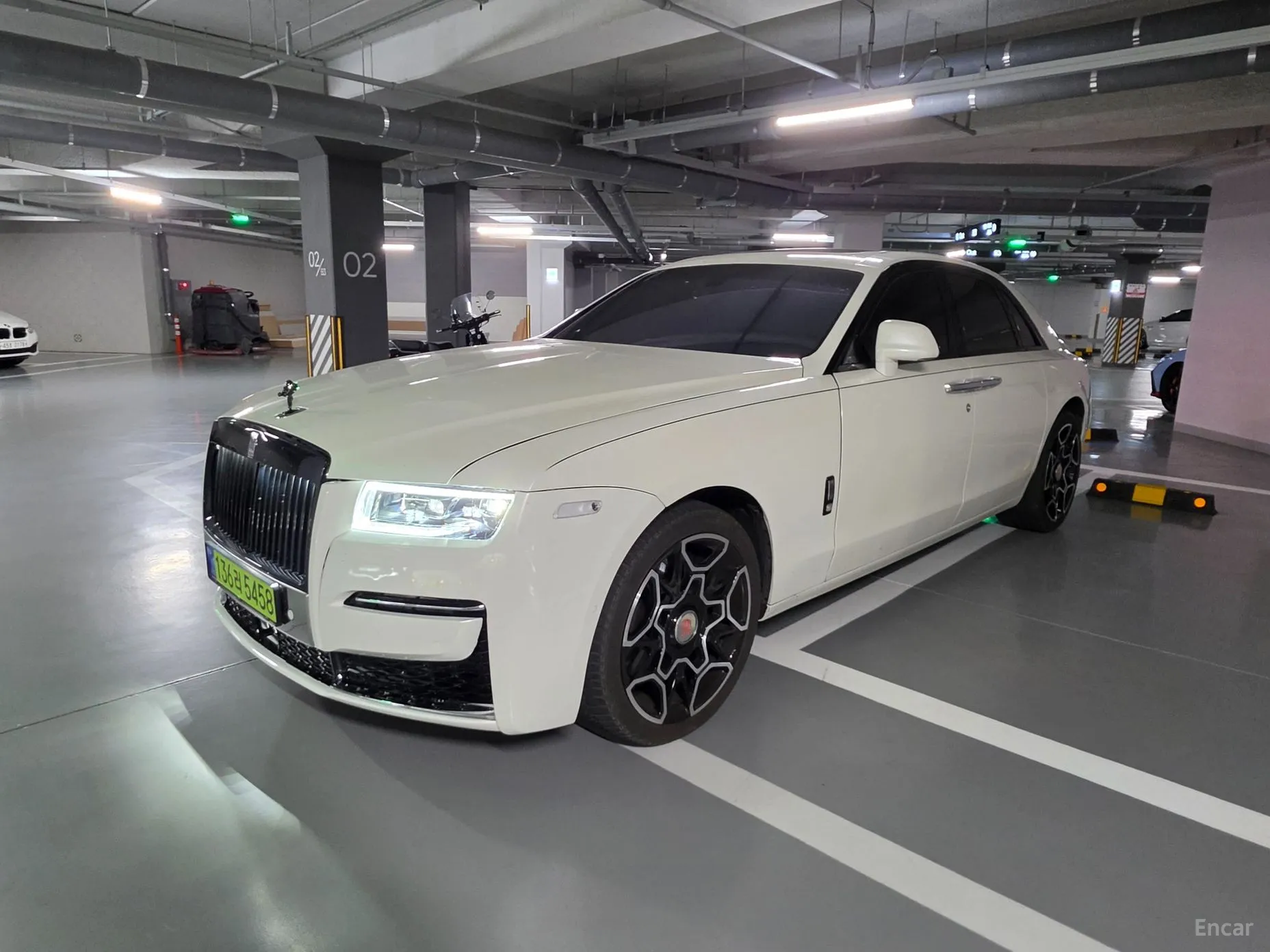 Rolls-Royce Ghost превью 3
