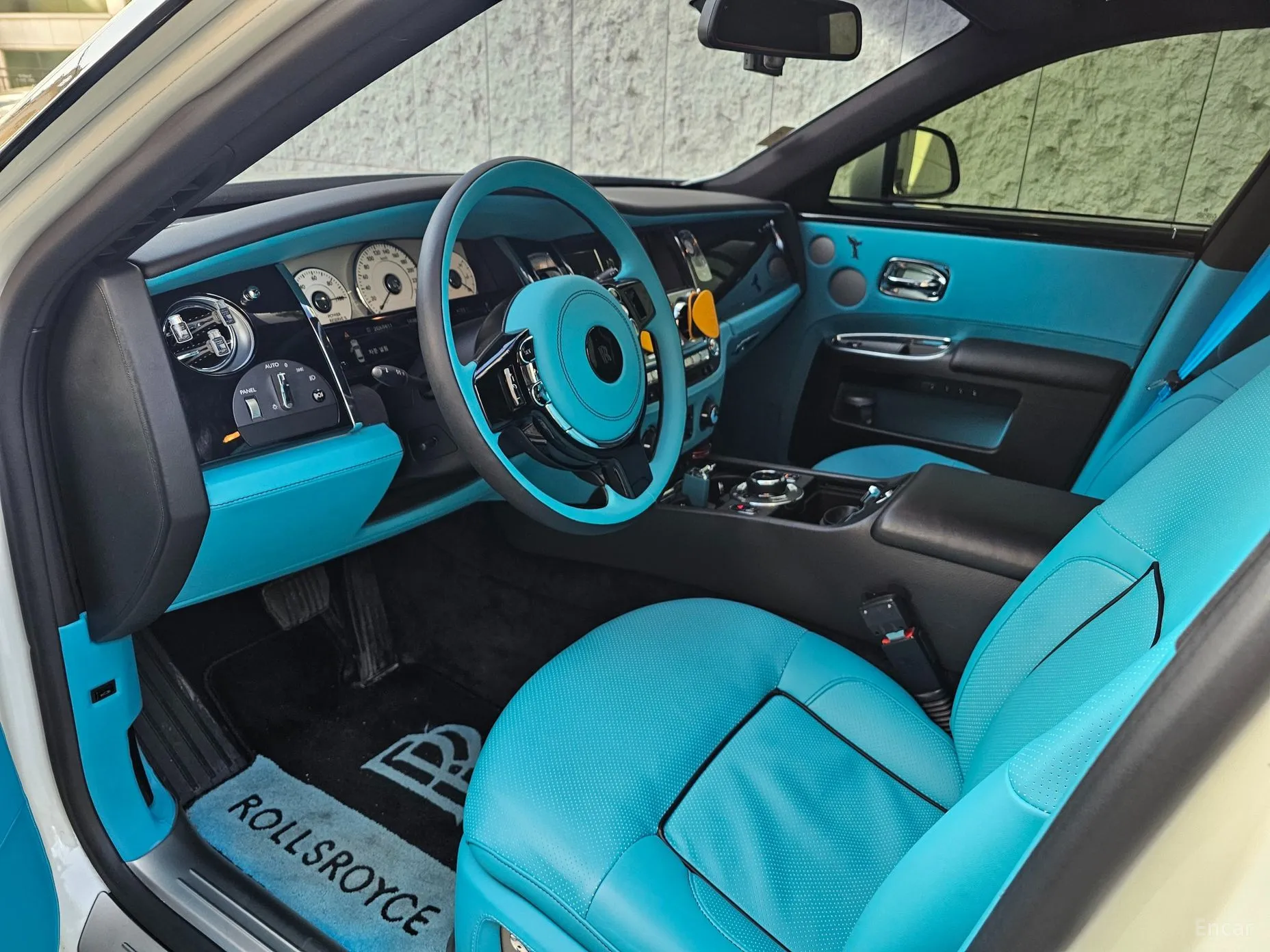 Rolls-Royce Ghost превью 9
