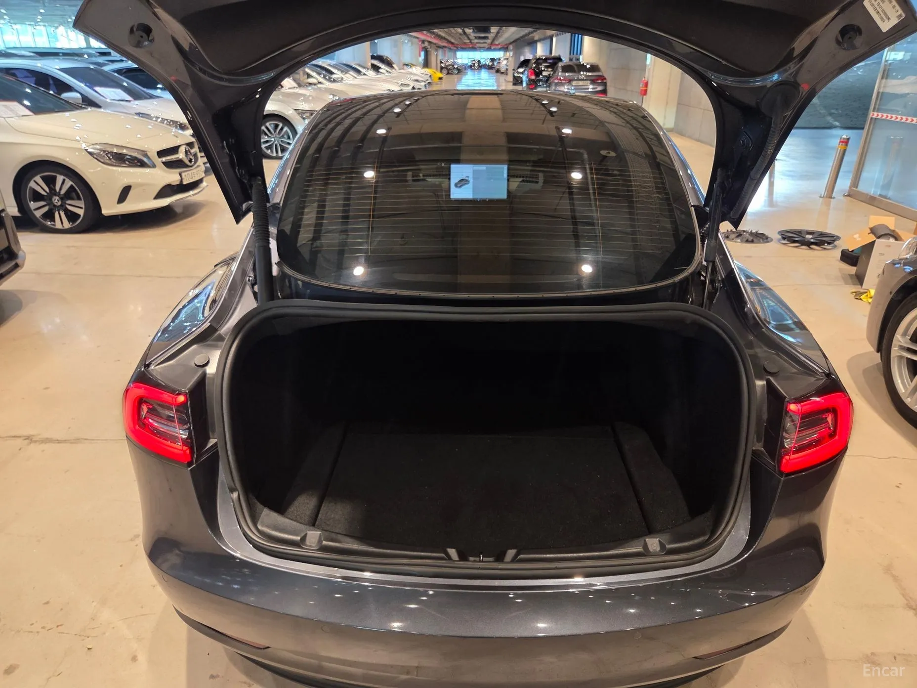 Tesla Model 3 превью 14