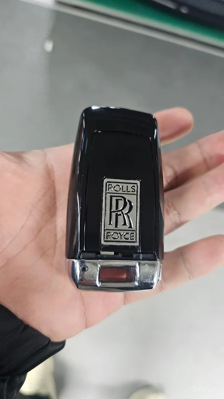 Rolls-Royce Ghost превью 12