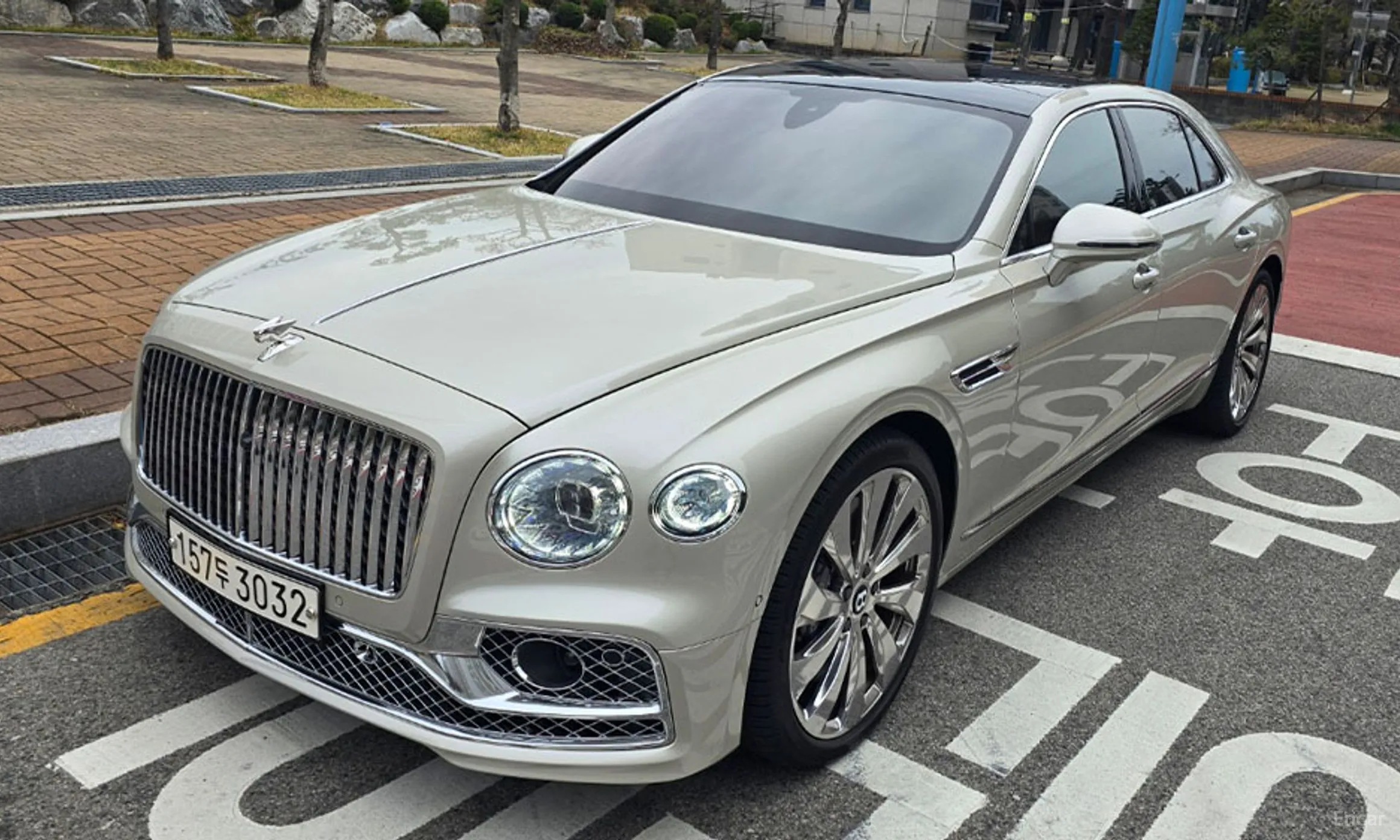 Bentley Flying Spur 3rd Generation превью 2
