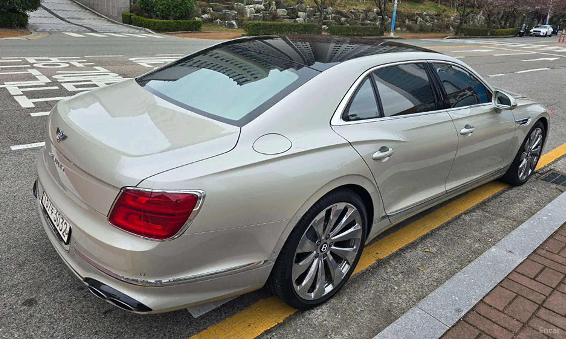 Bentley Flying Spur 3rd Generation превью 4
