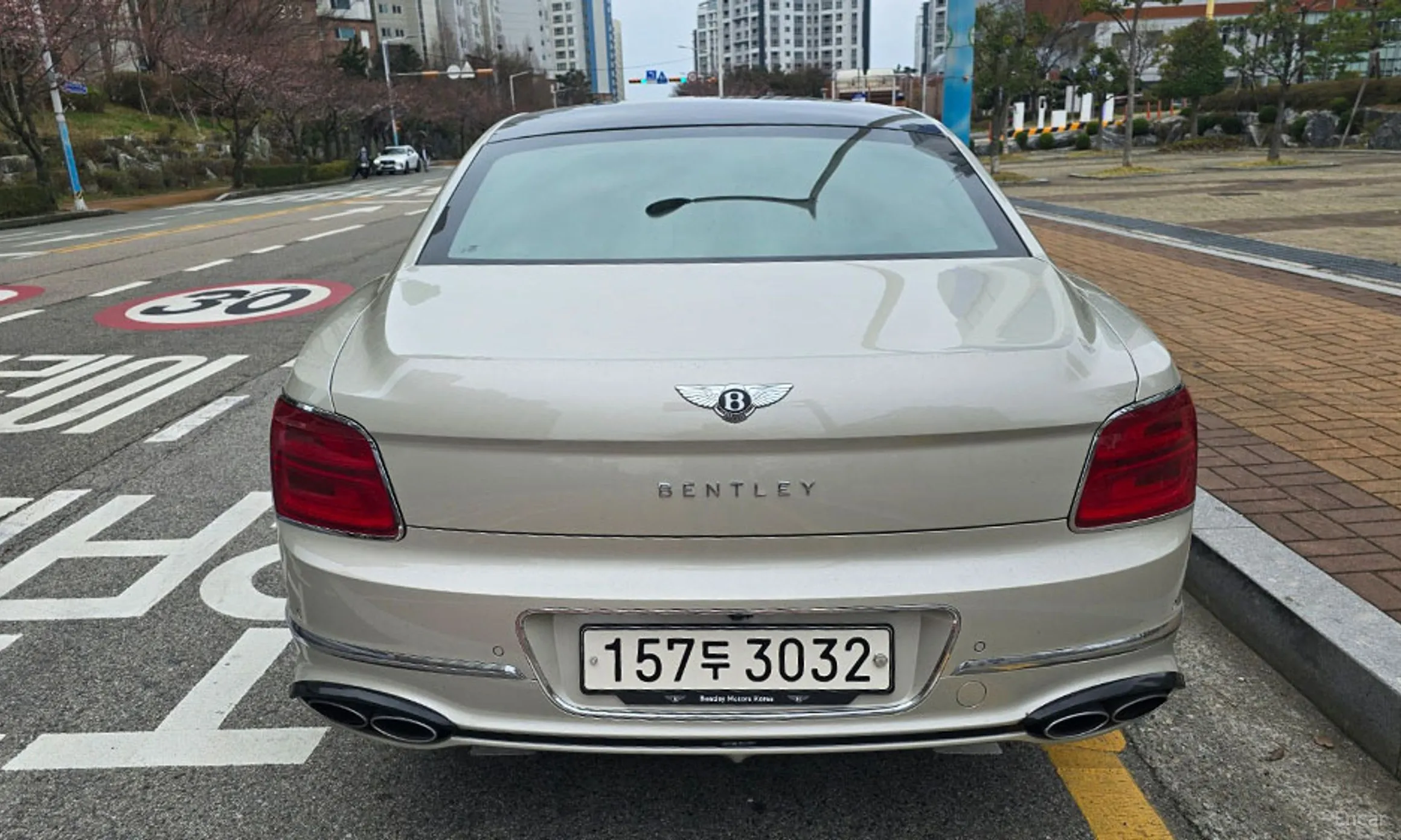 Bentley Flying Spur 3rd Generation превью 5