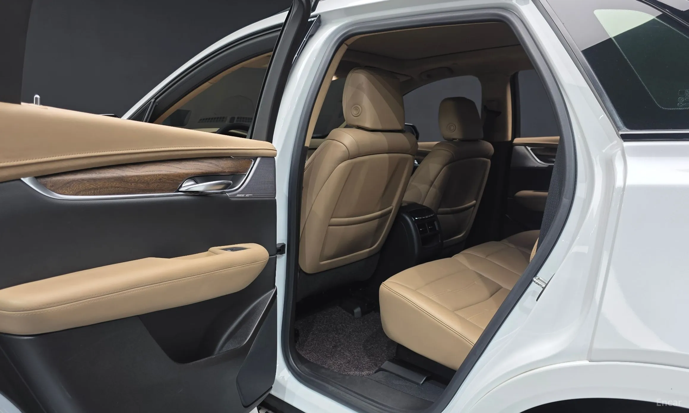 Cadillac XT5 превью 15