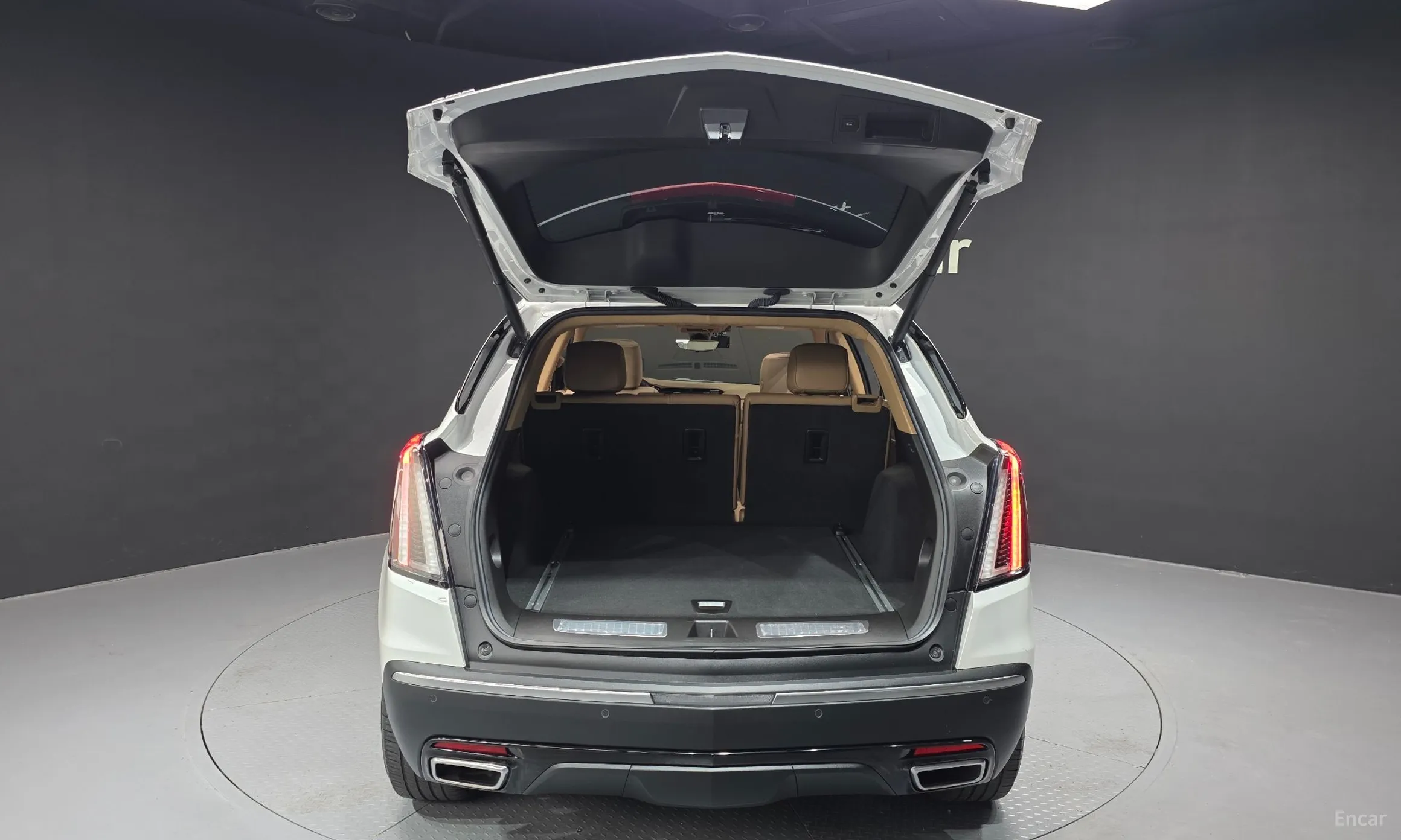 Cadillac XT5 превью 18