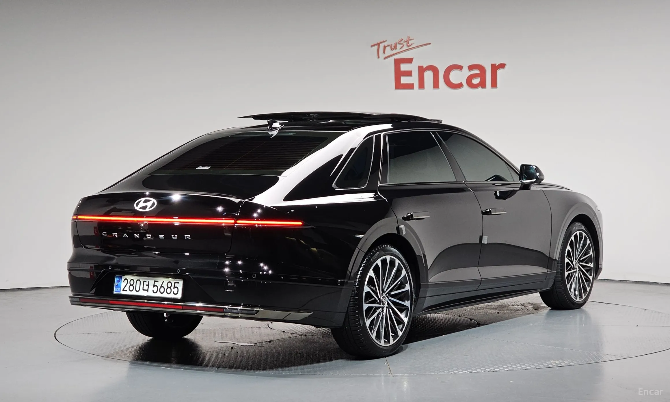 Hyundai Grandeur Hybrid (GN7)