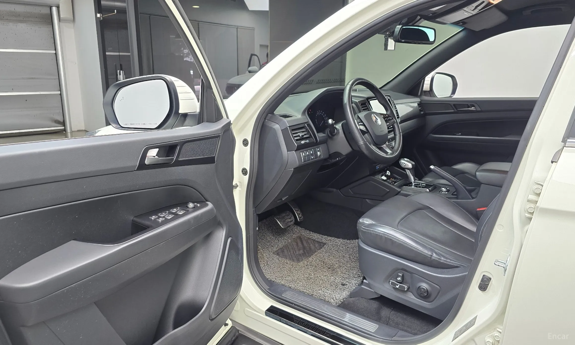 KG Mobility (SsangYong) Rexton Sports Khan превью 10