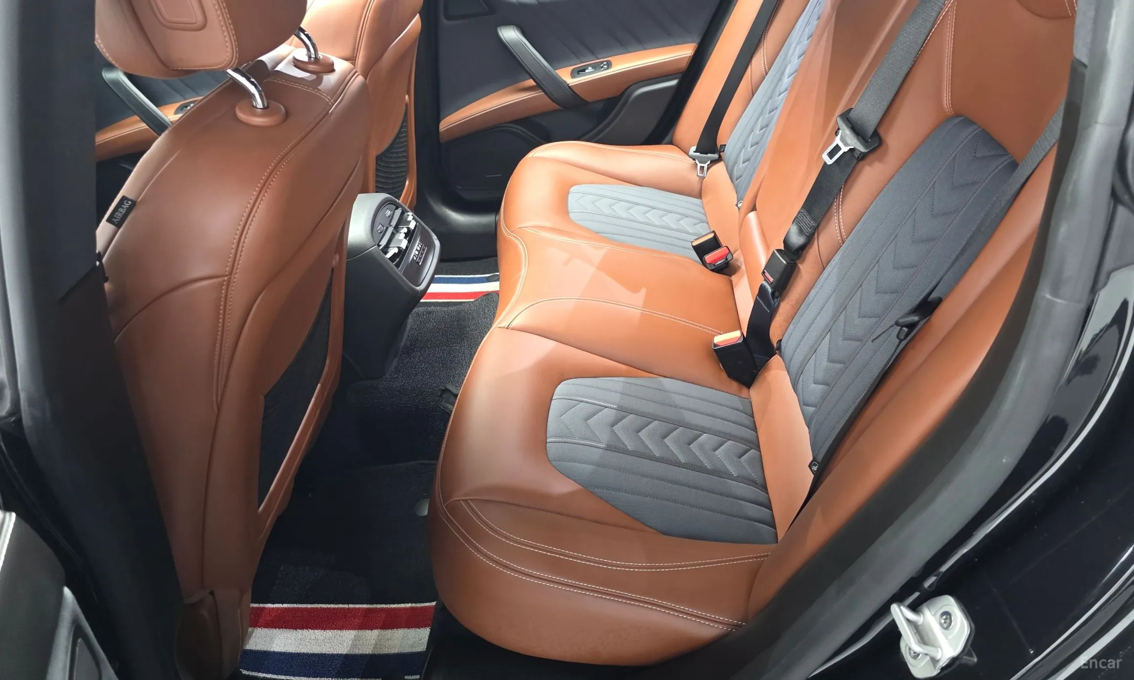 Maserati Ghibli превью 12