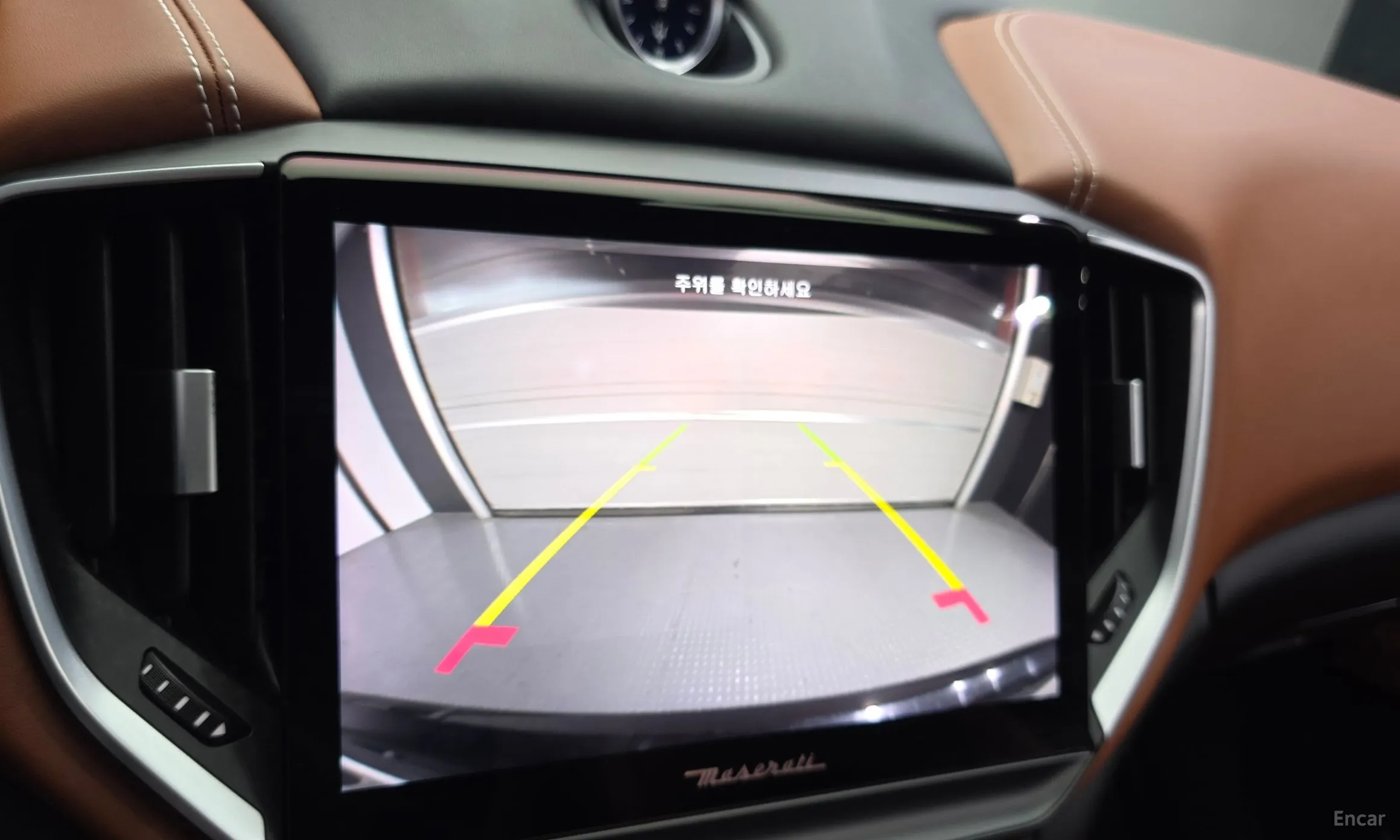Maserati Ghibli превью 15