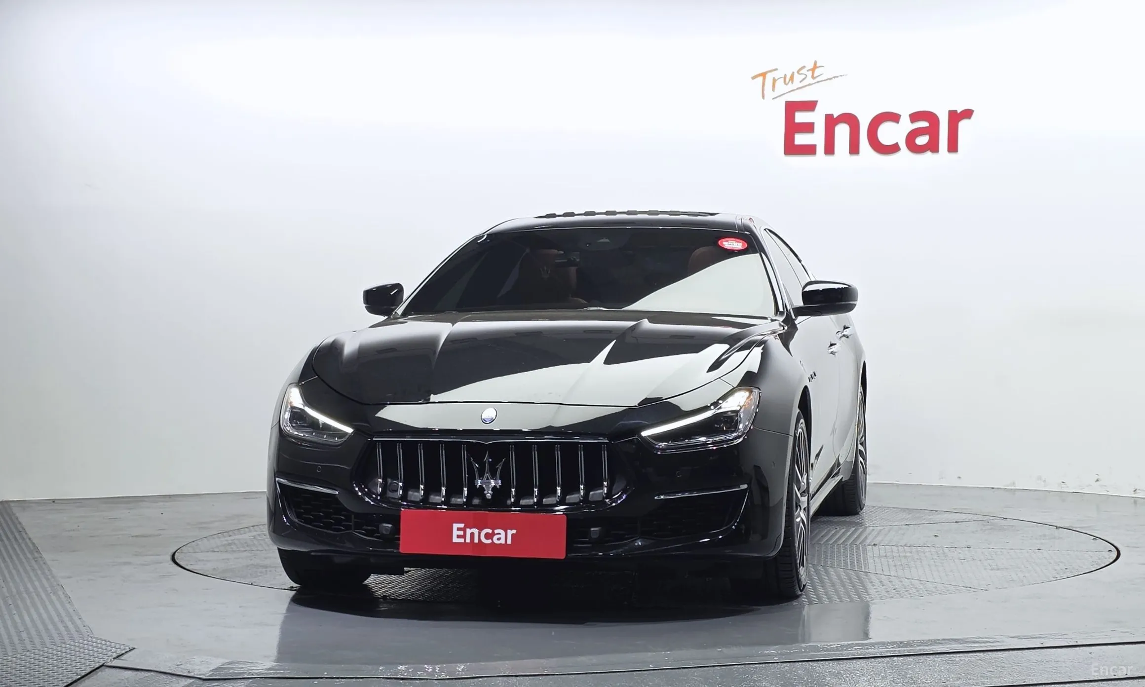 Maserati Ghibli превью 3