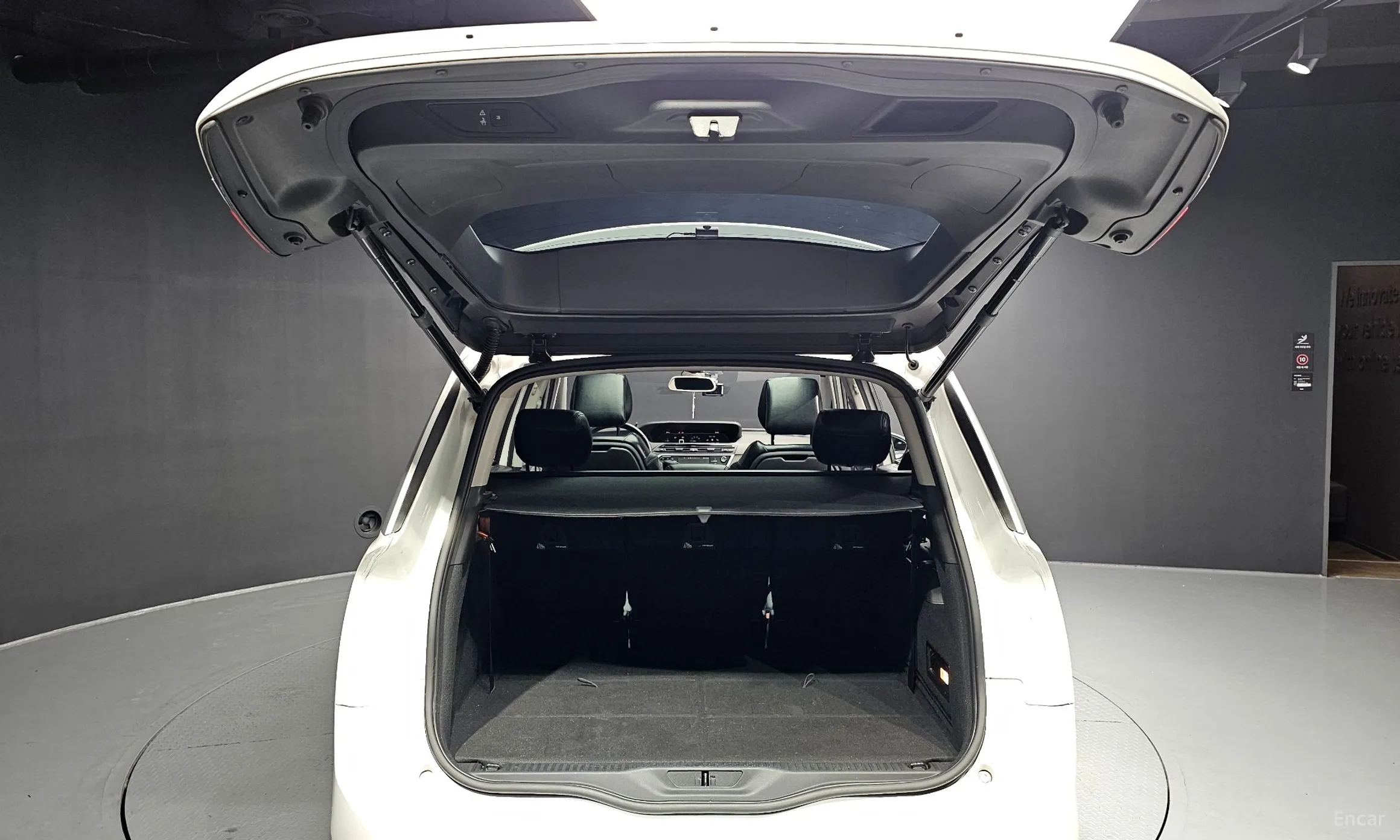 Citroën/DS Grand C4 Picasso превью 20