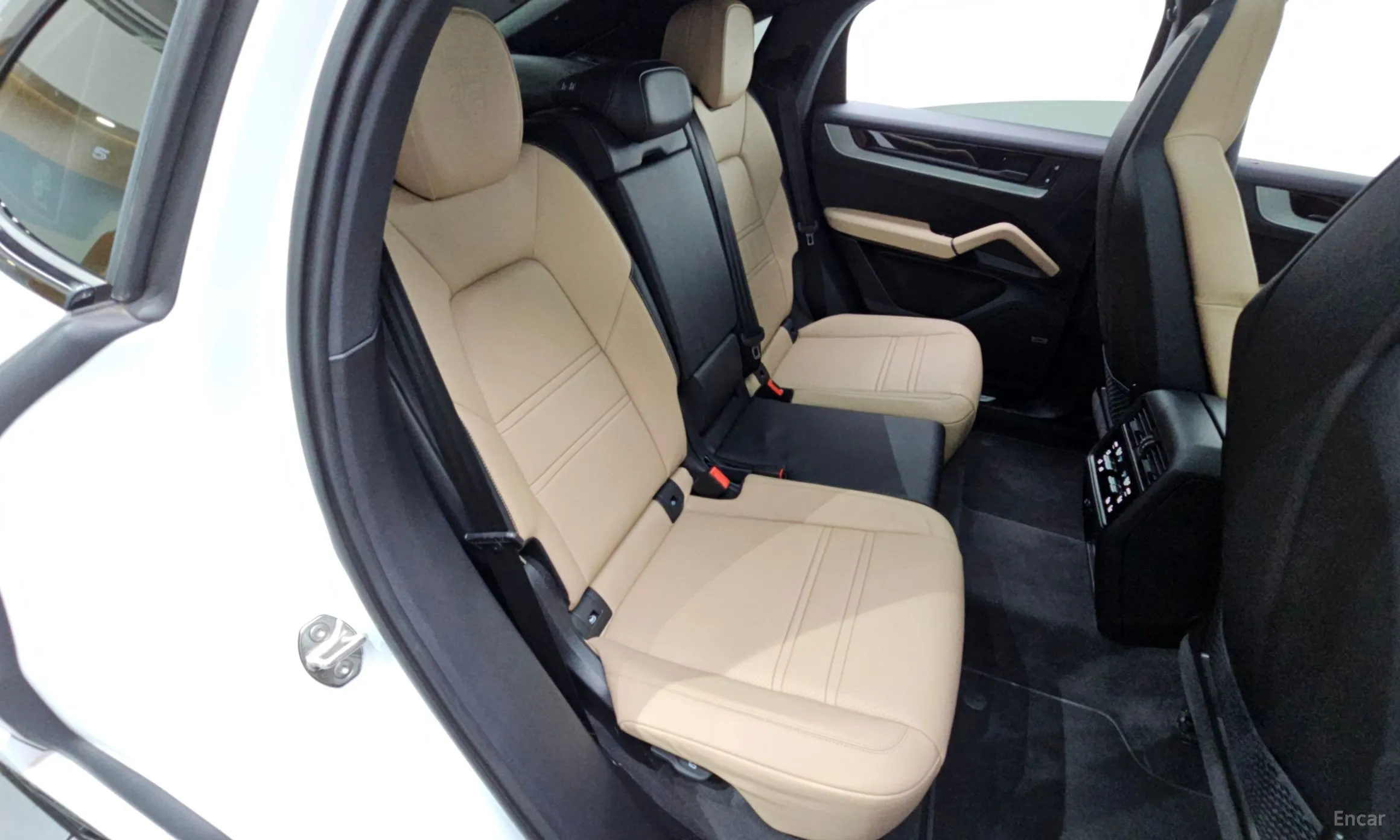 Porsche Cayenne (PO536) превью 11