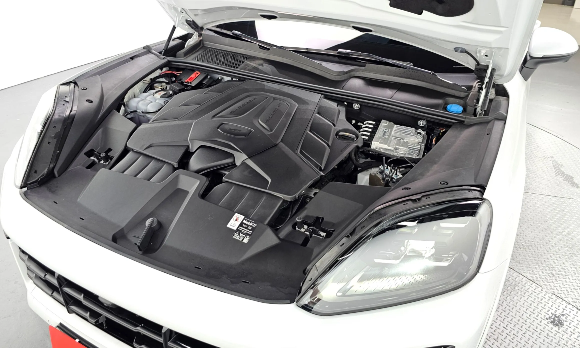 Porsche Cayenne (PO536) превью 6