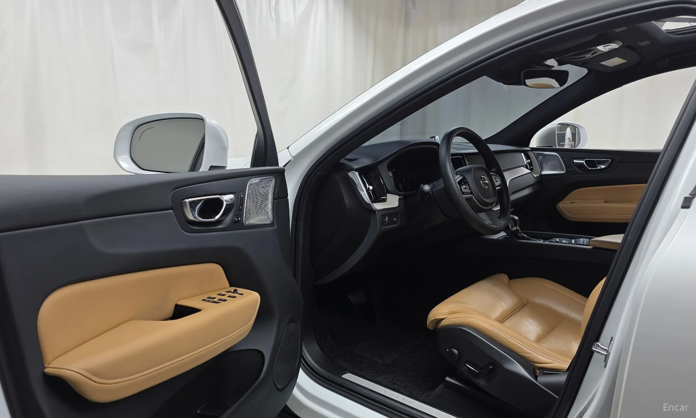 Volvo XC60 Gen 2 превью 10