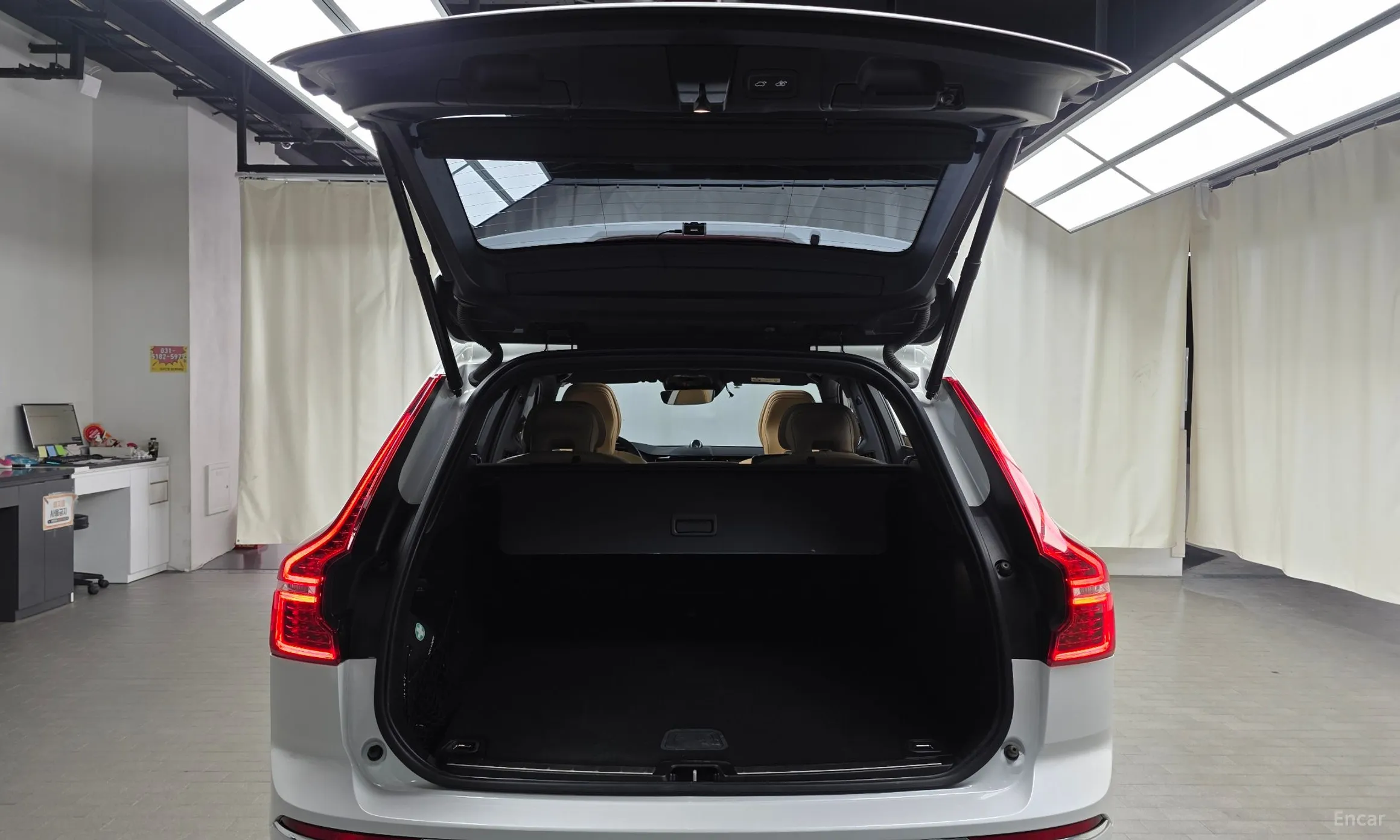 Volvo XC60 Gen 2 превью 20