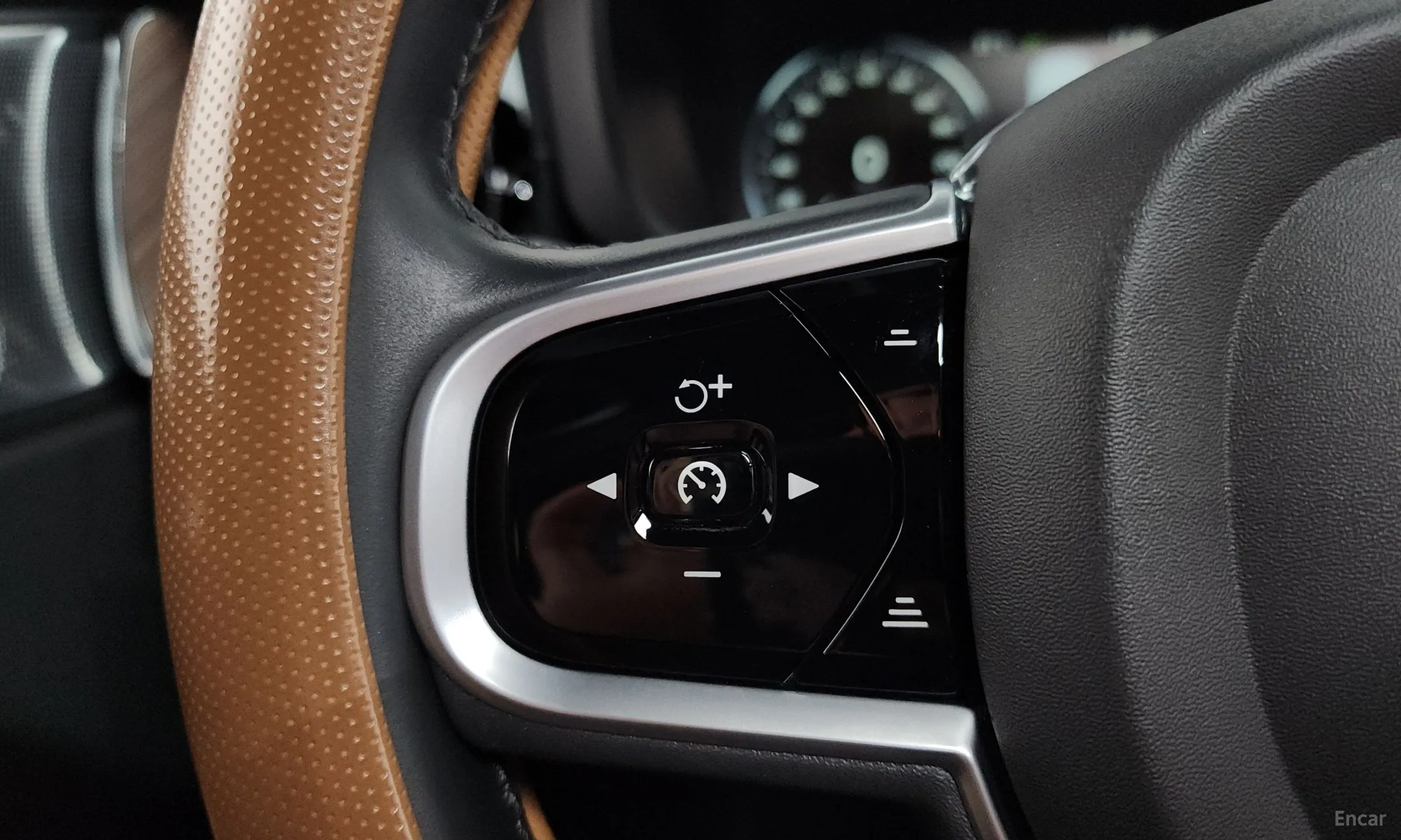 Volvo XC60 Gen 2 превью 15
