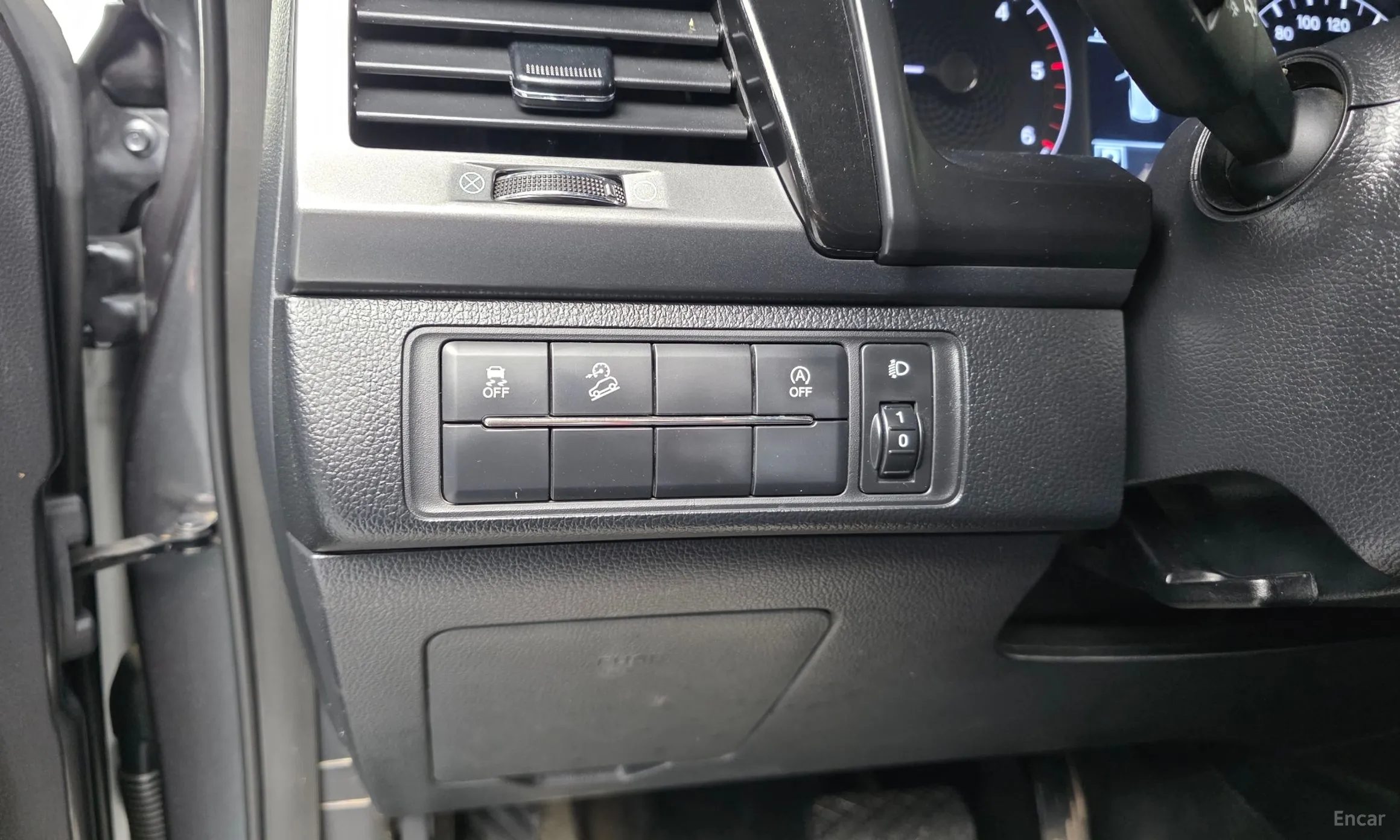KG Mobility (SsangYong) Rexton Sports превью 18