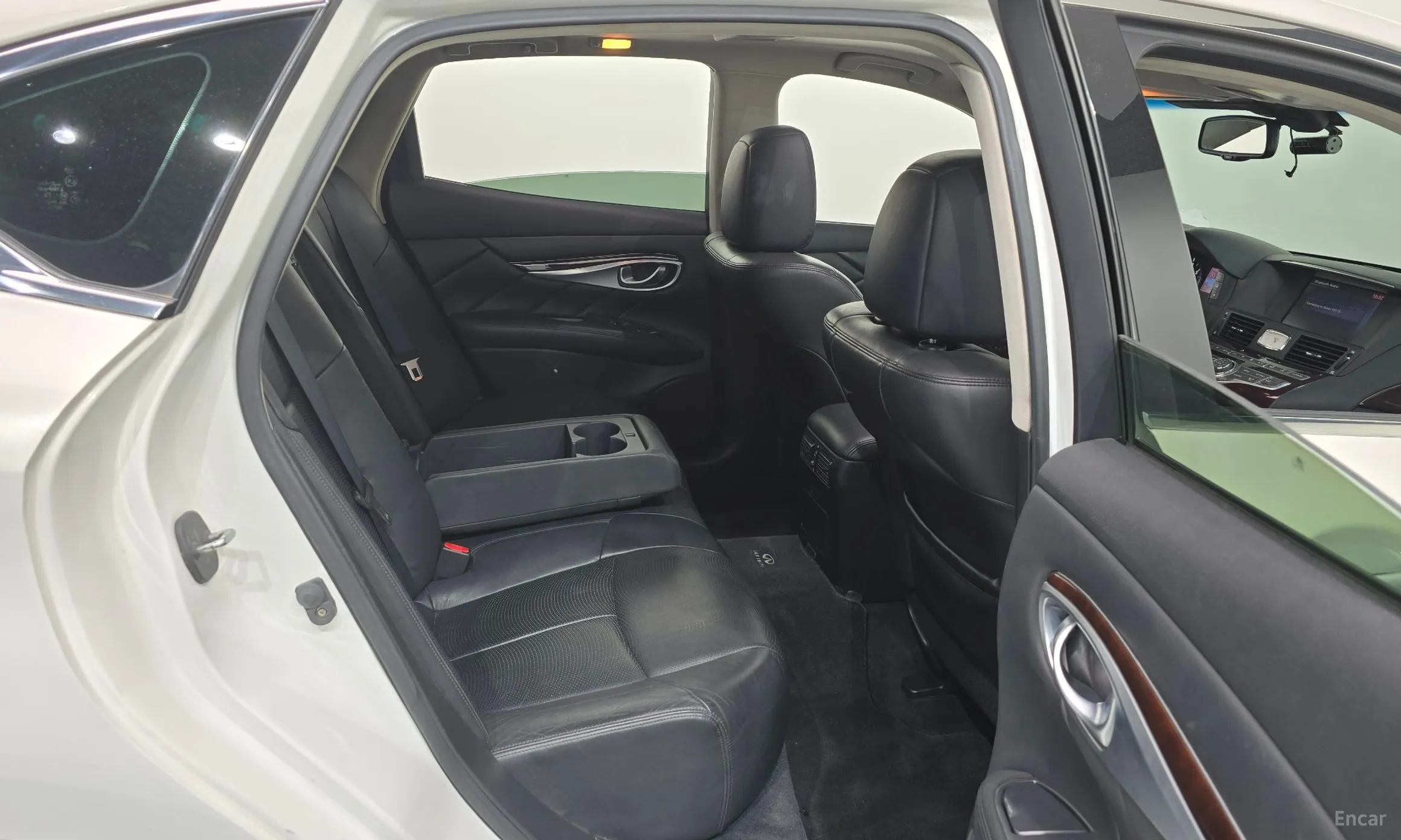 Infiniti M30d превью 11