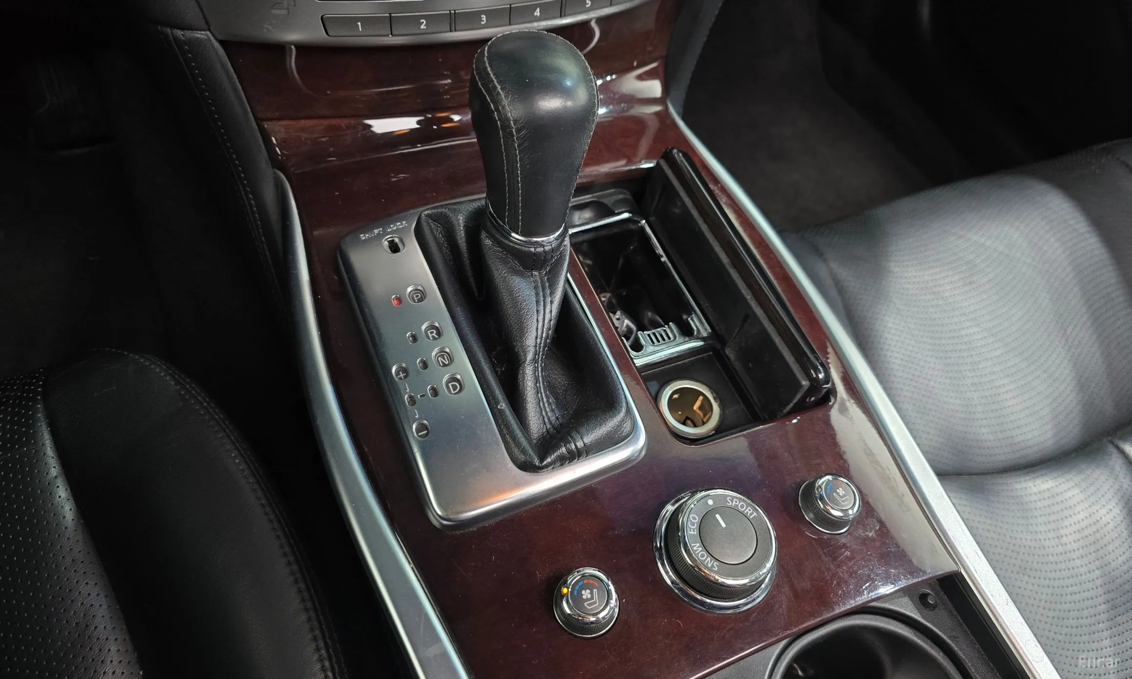 Infiniti M30d превью 9