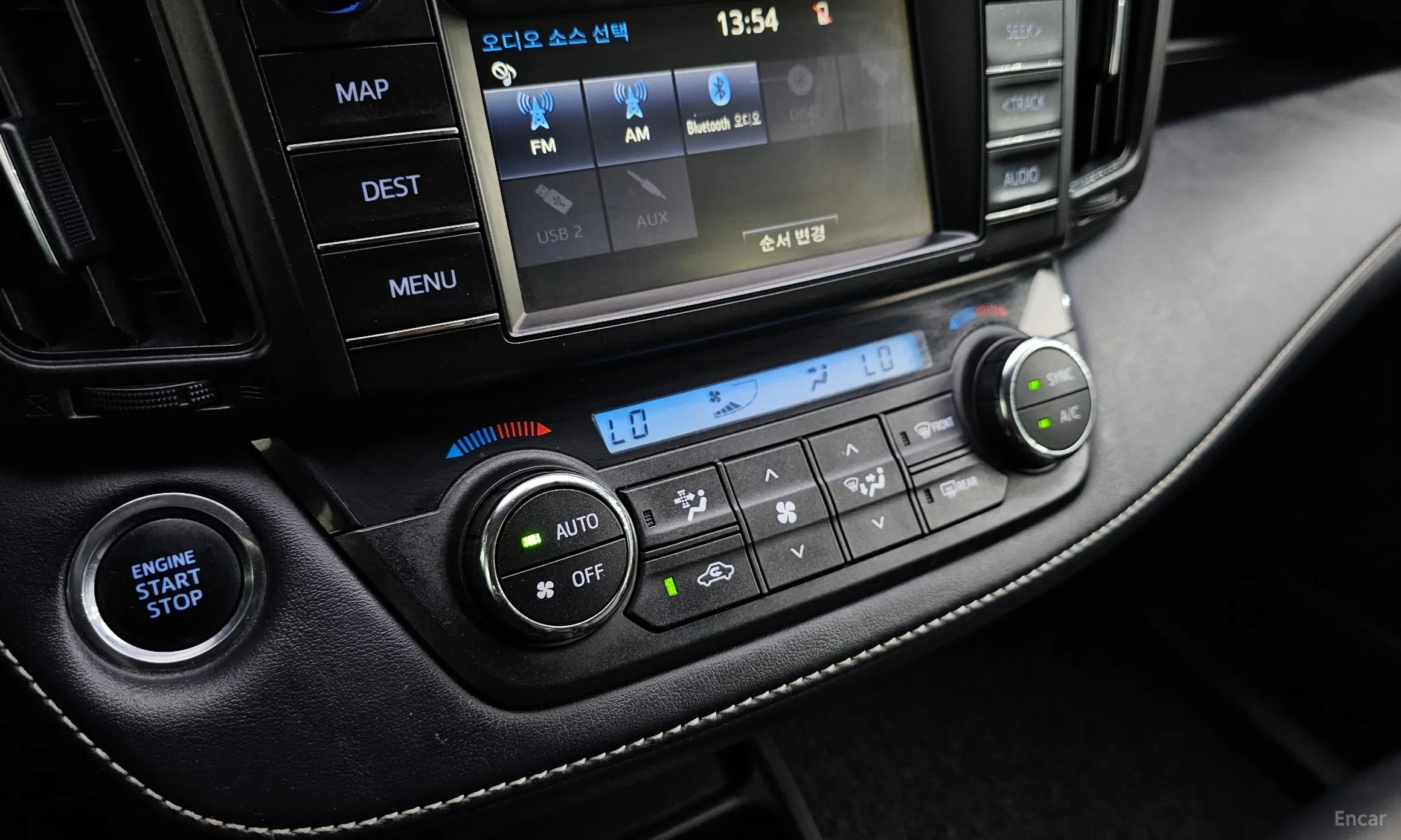 Toyota RAV4 превью 16