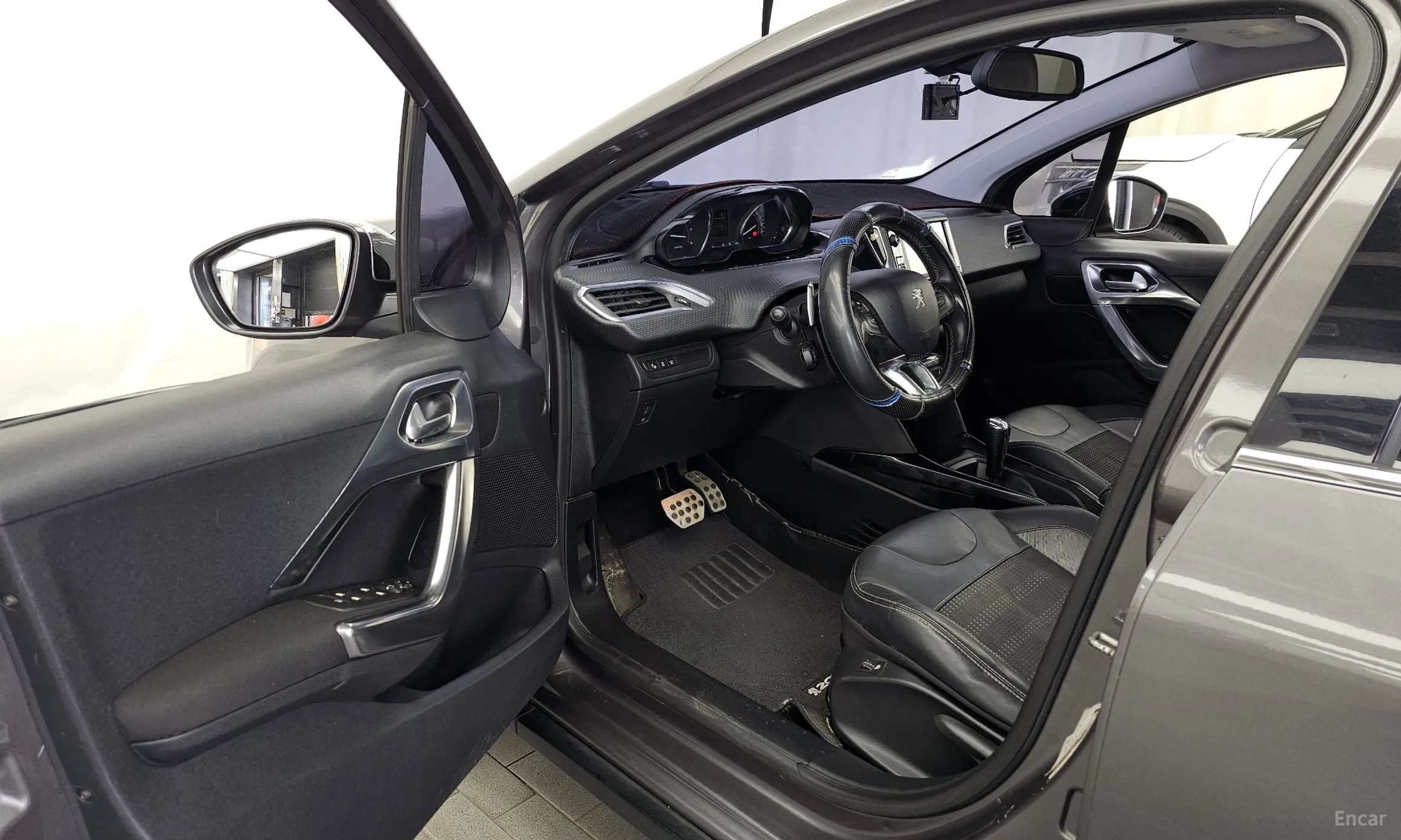 Peugeot 2008. превью 10