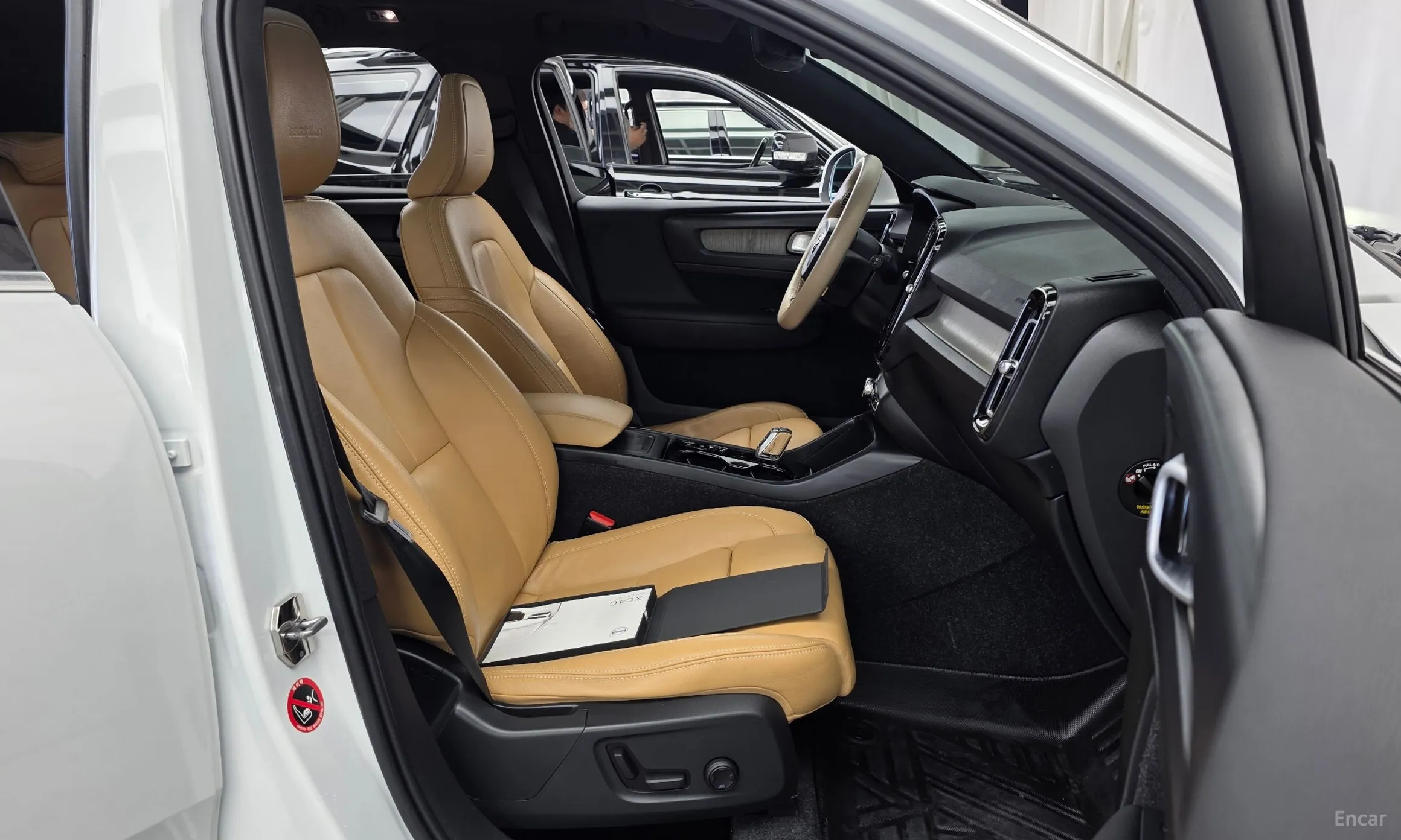 Volvo XC40 превью 11