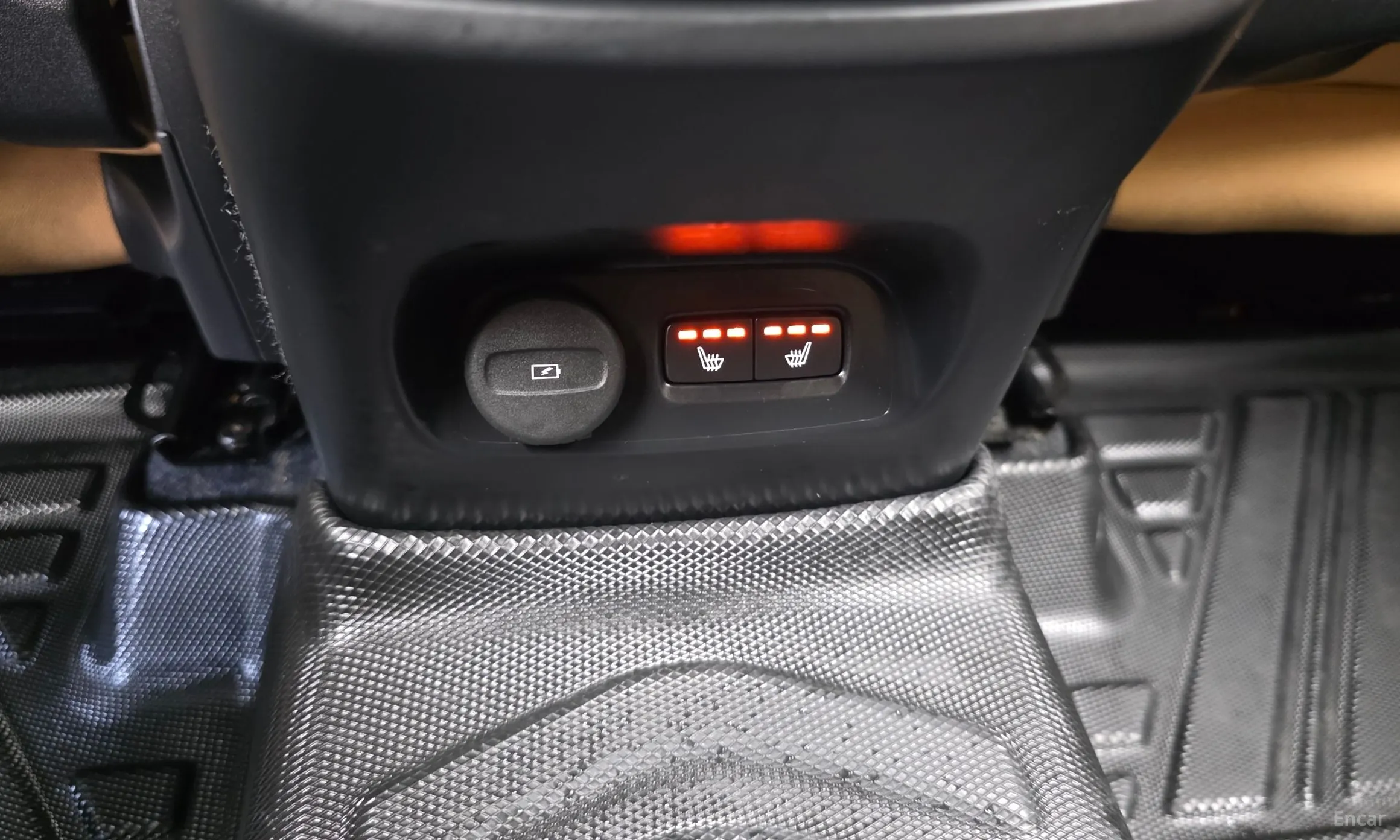 Volvo XC40 превью 19