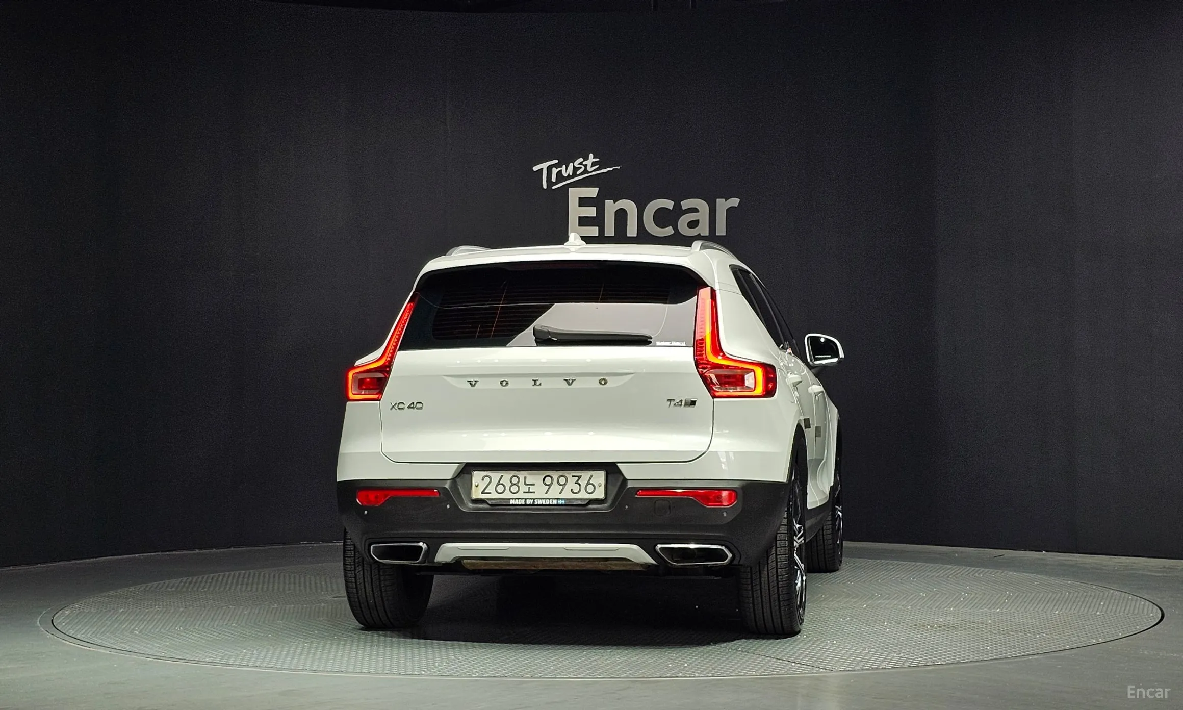 Volvo XC40 превью 4