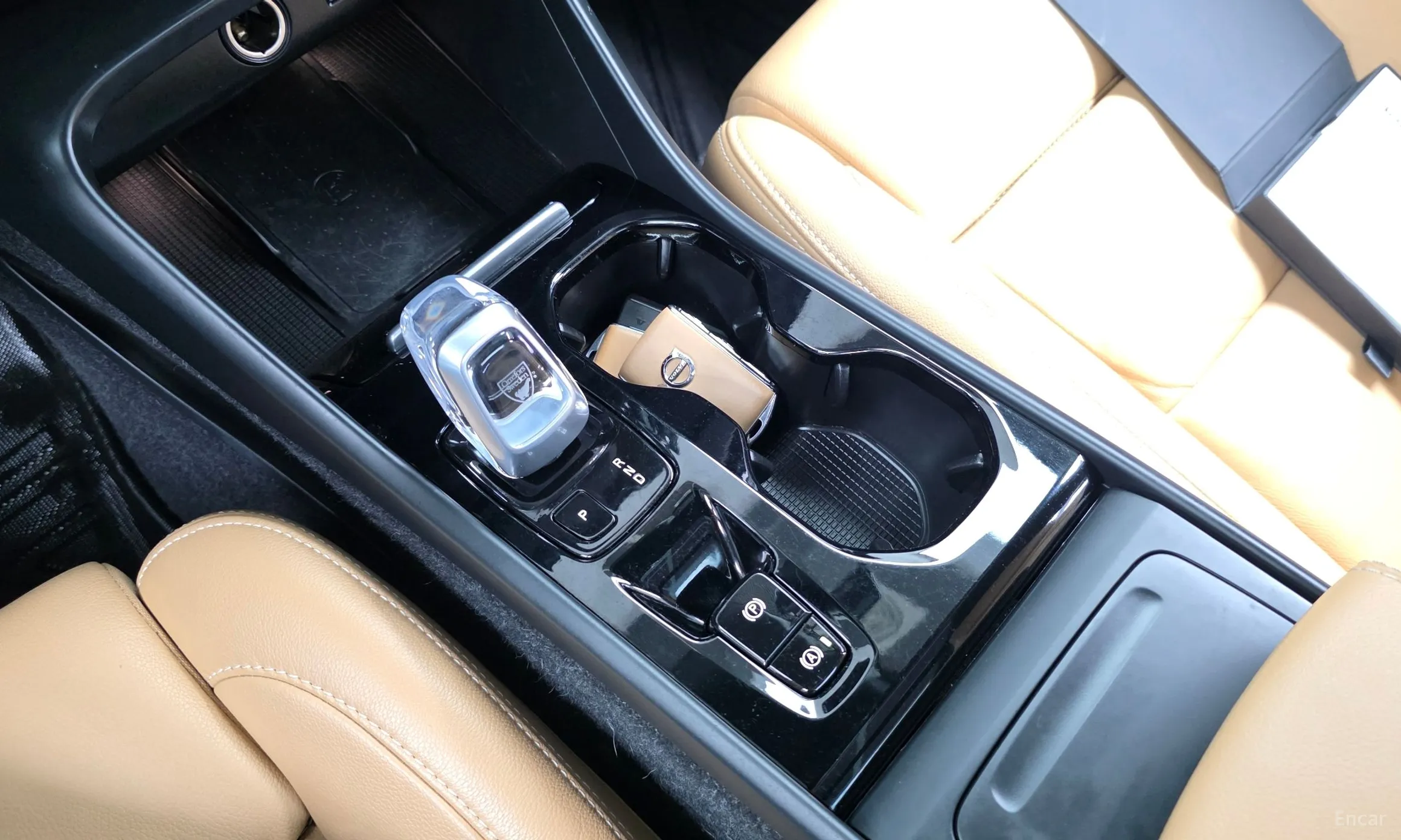 Volvo XC40 превью 9