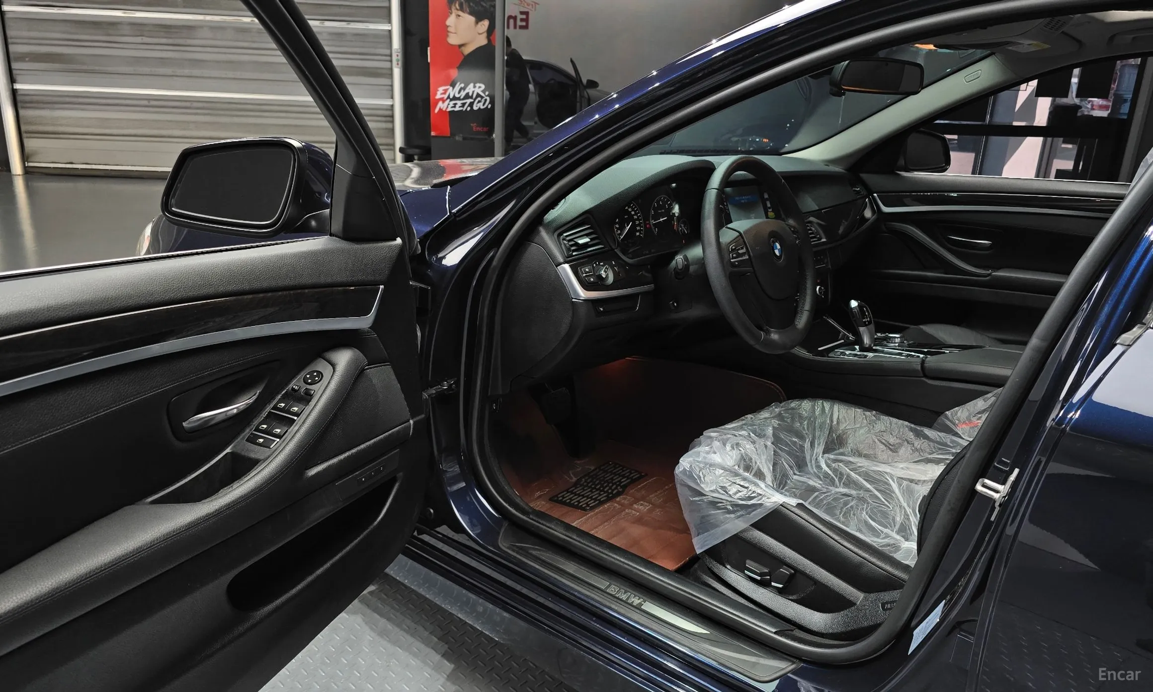 BMW 5 Series (F10) превью 10