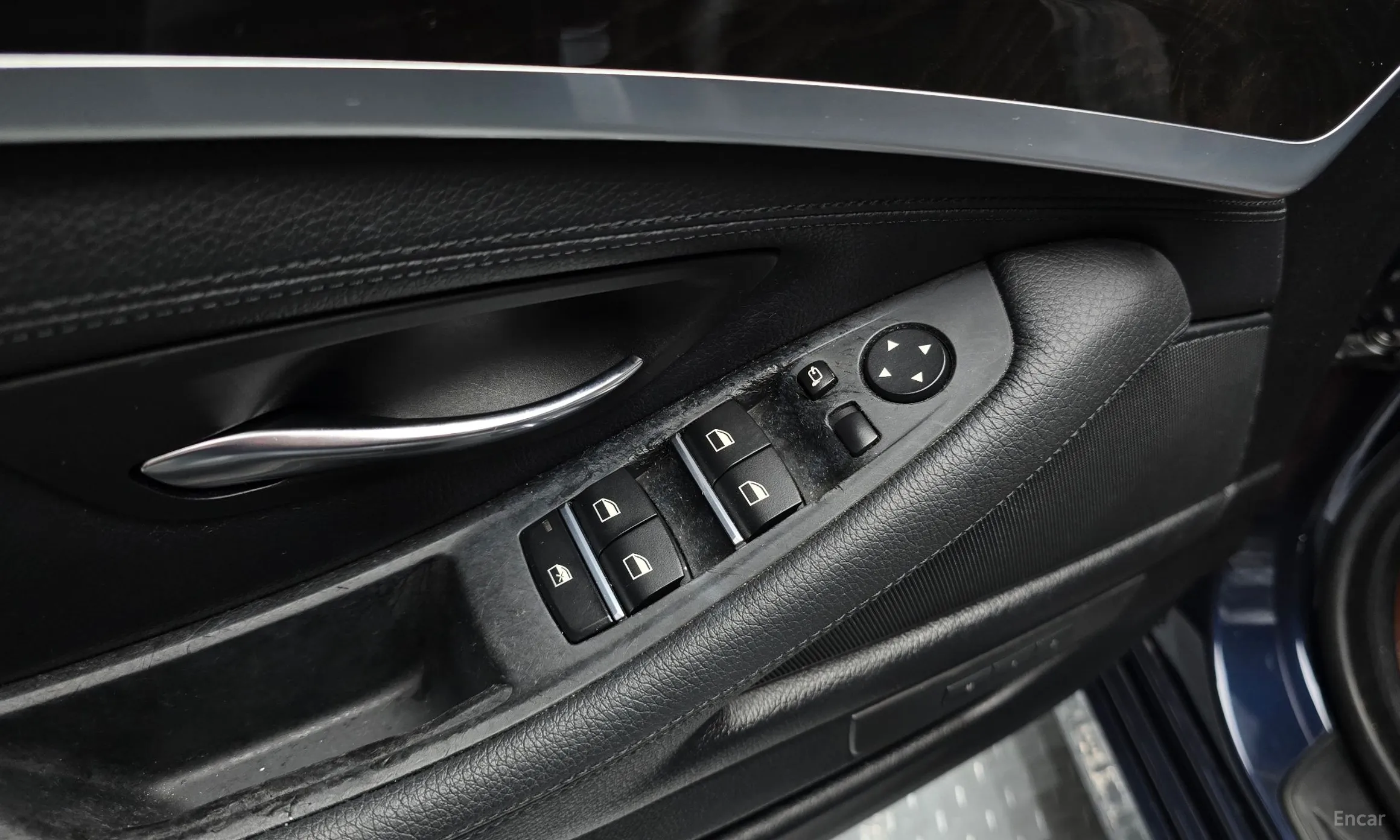 BMW 5 Series (F10) превью 17
